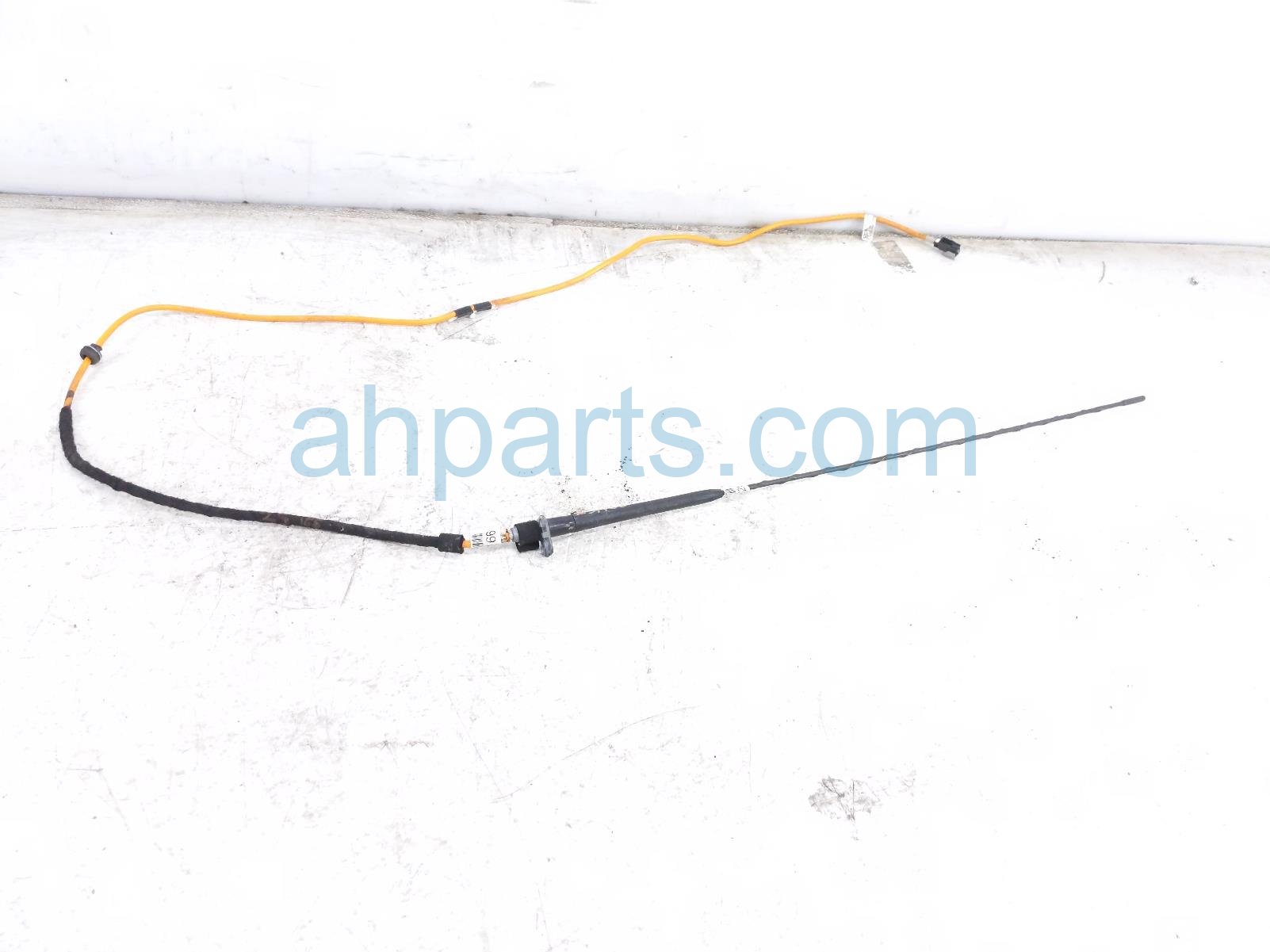 $49 Ford ANTENNA - FENDER MTD $49 Ford ANTENNA - FENDER MTD