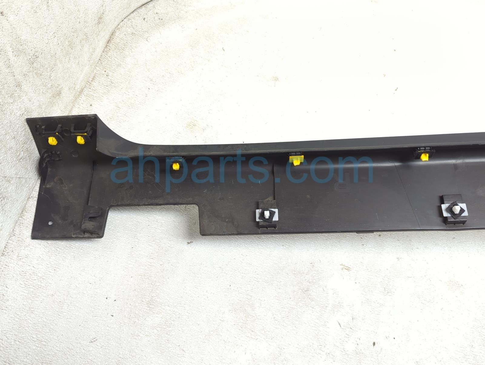 Sold 2025 Kia Carnival Rocker Trim Passenger Side Skirt / Molding