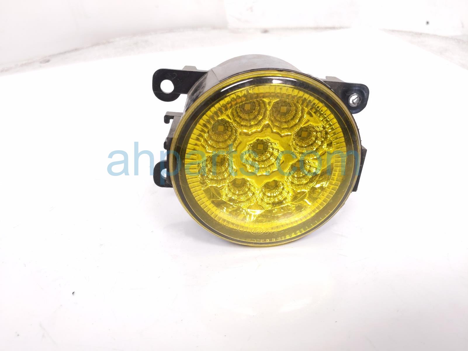 $49 Subaru LH FOG LAMP / LIGHT - YELLOW* $49 Subaru LH FOG LAMP / LIGHT - YELLOW*