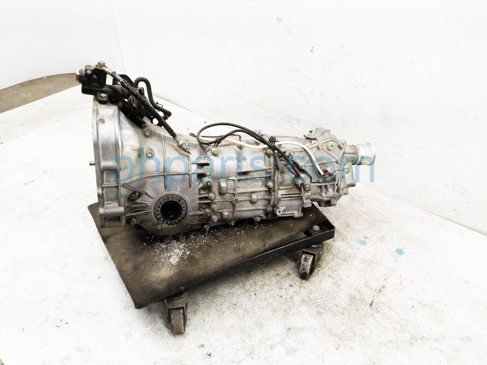 $1495 Subaru MANUAL TRANSMISSION = 72K MI