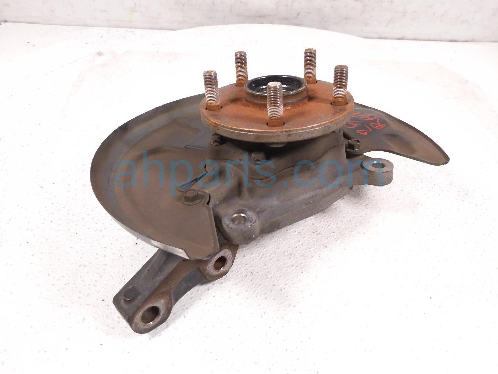 $74 Subaru FR/RH SPINDLE KNUCKLE HUB $74 Subaru FR/RH SPINDLE KNUCKLE HUB