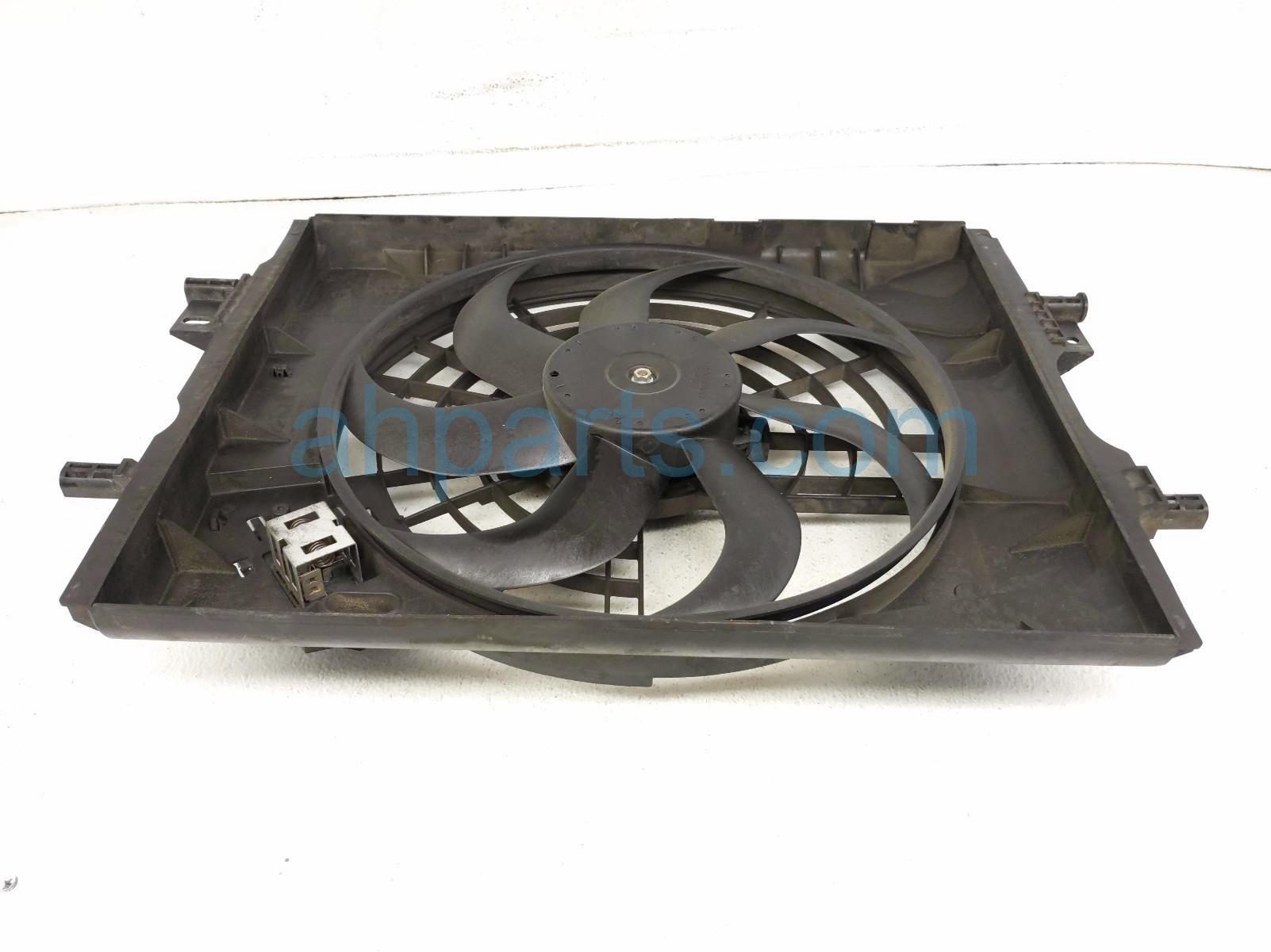 $125 Nissan RADIATOR FAN ASSEMBLY $125 Nissan RADIATOR FAN ASSEMBLY