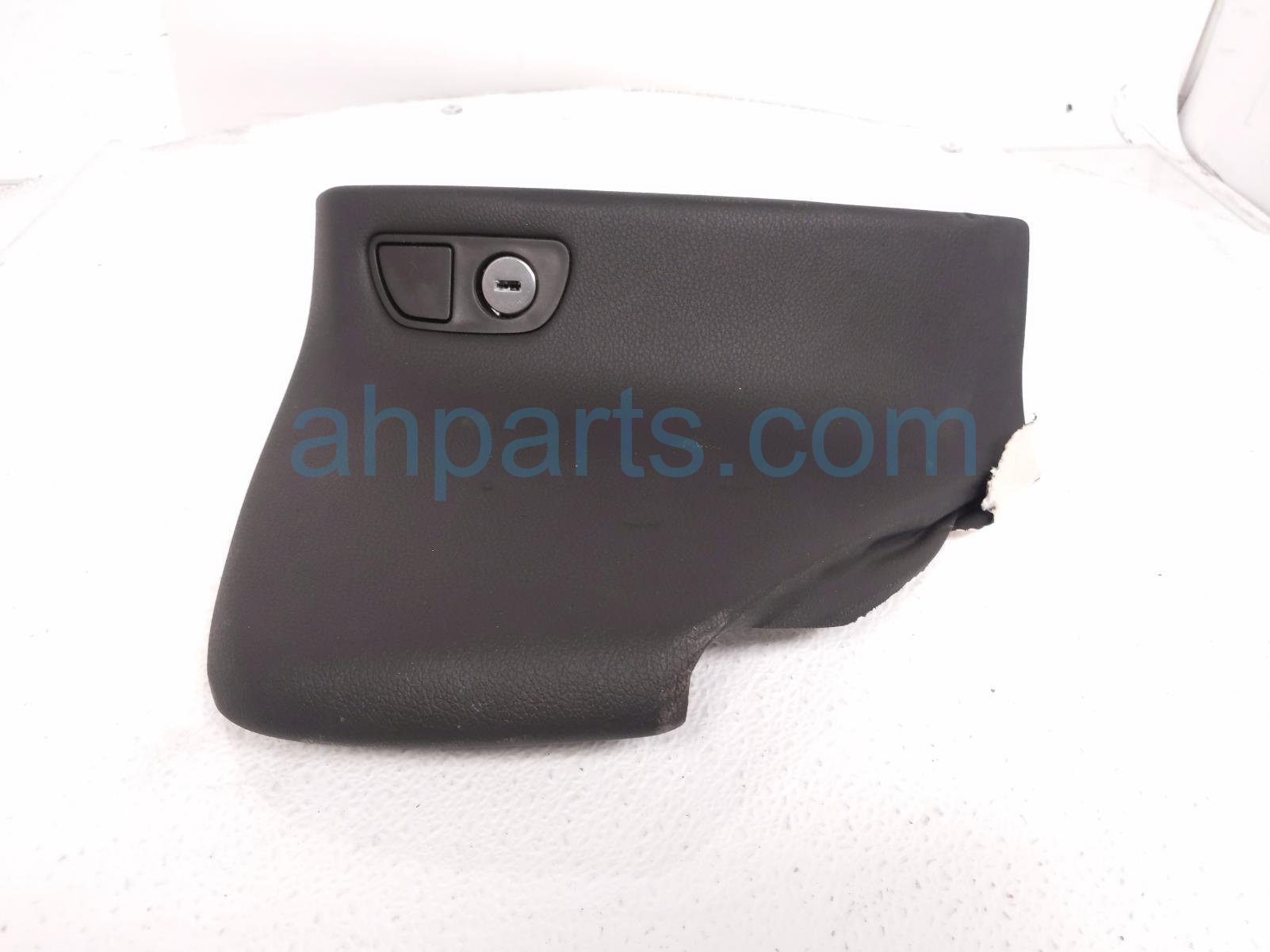 $20 Acura RH CENTER DASH LOWER TRIM COVER * $20 Acura RH CENTER DASH LOWER TRIM COVER *