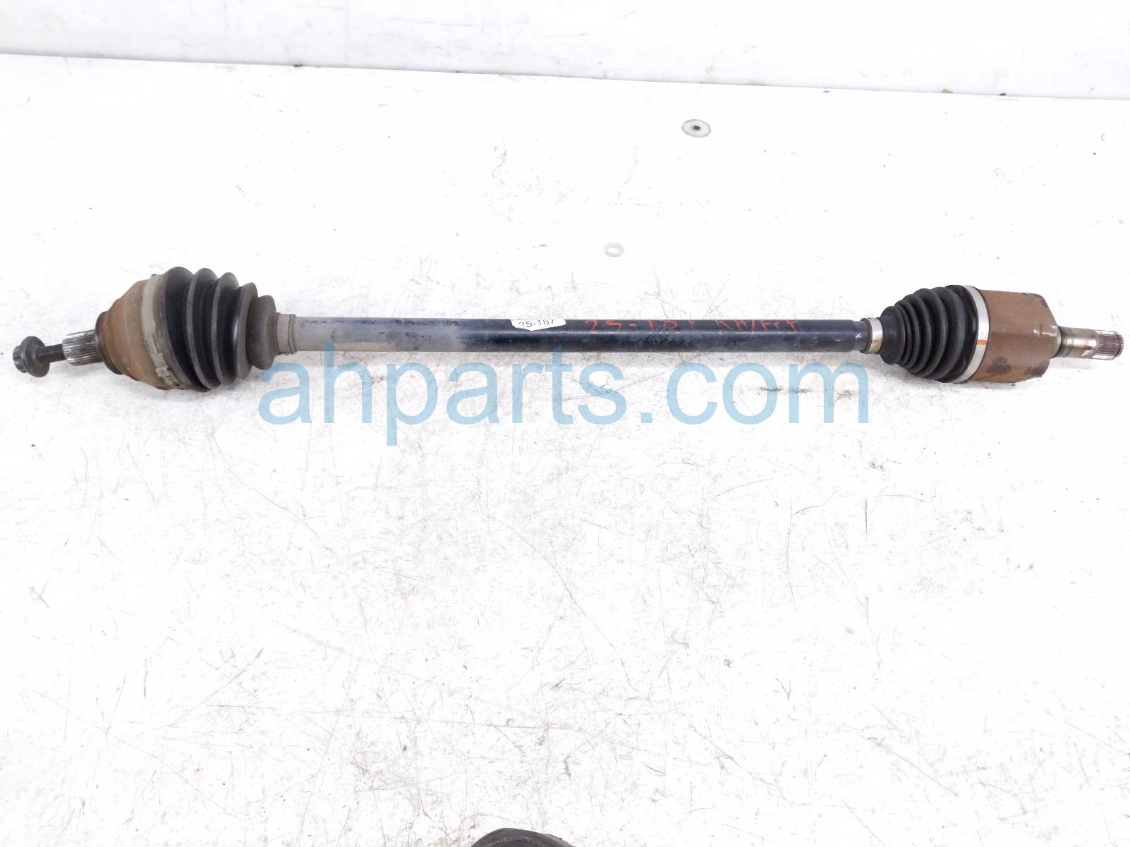$135 Volkswagen FR/RH CV AXLE DRIVE SHAFT