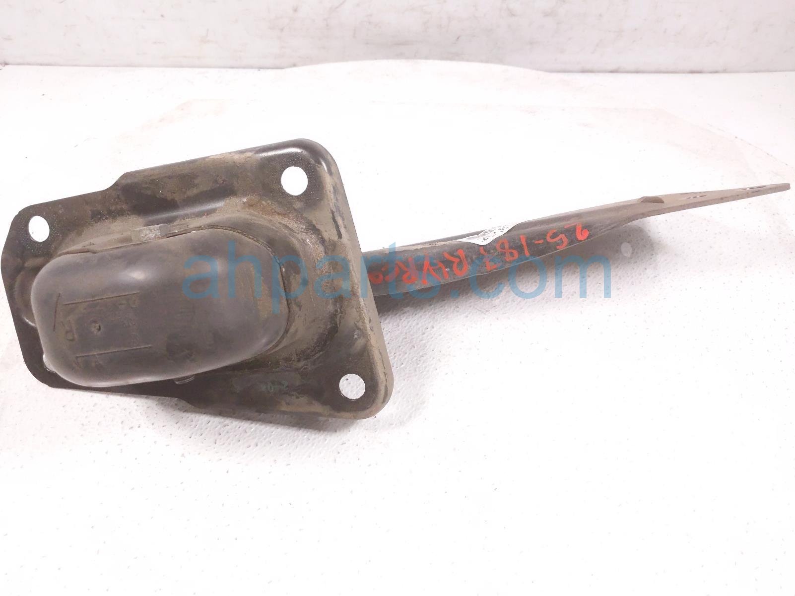 $100 Volkswagen RR/RH TRAILING CONTROL ARM