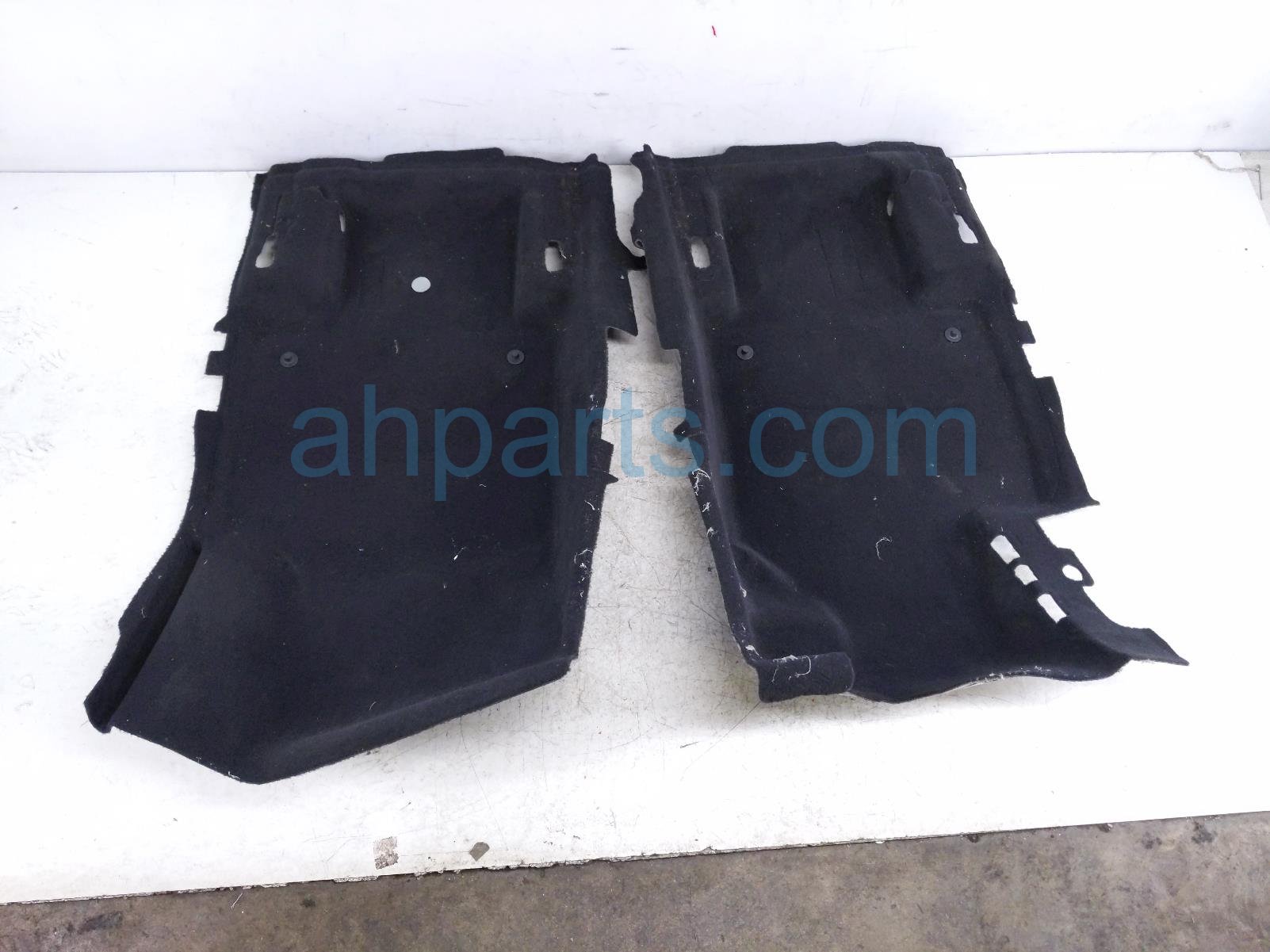 $125 Volkswagen FRONT FLOOR CARPET - BLACK $125 Volkswagen FRONT FLOOR CARPET - BLACK