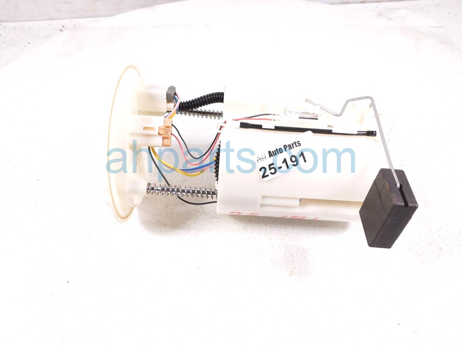 $100 Toyota GAS / FUEL PUMP (TANK MOUNTED) $100 Toyota GAS / FUEL PUMP (TANK MOUNTED)