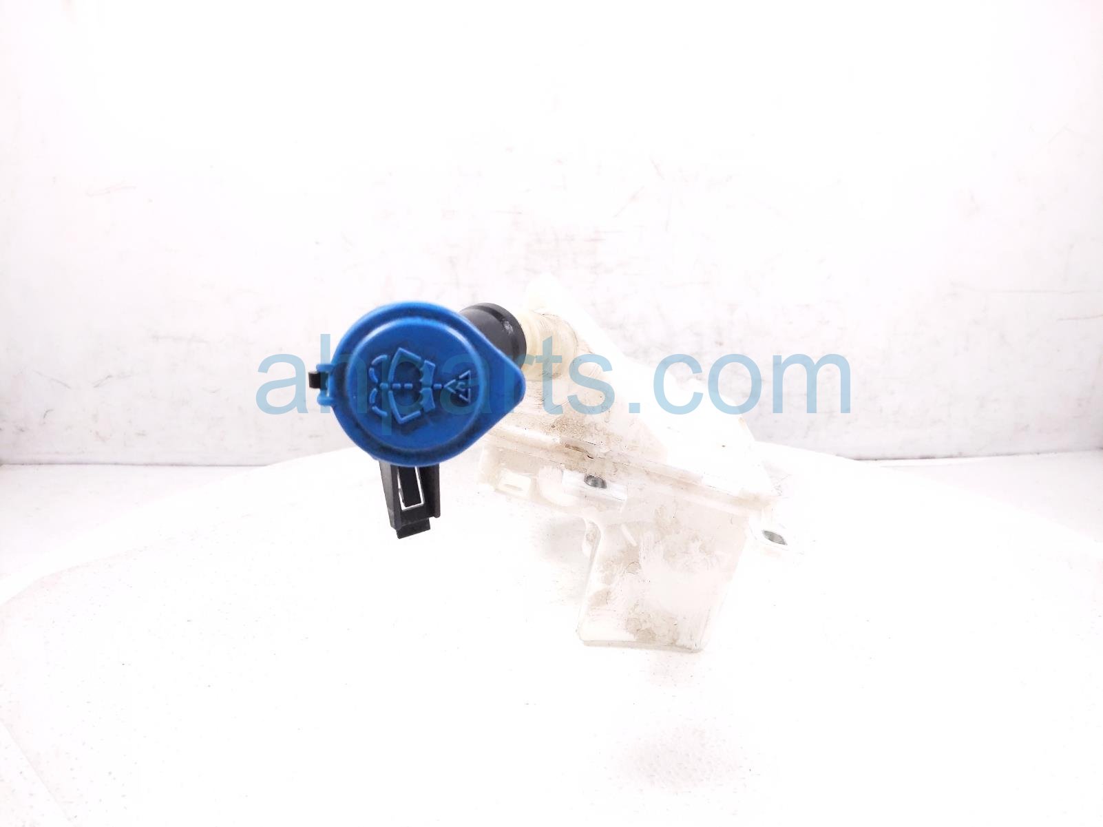 Sold 2022 BMW Mini Cooper Windshield Washer Reservoir Tank 61-66-9