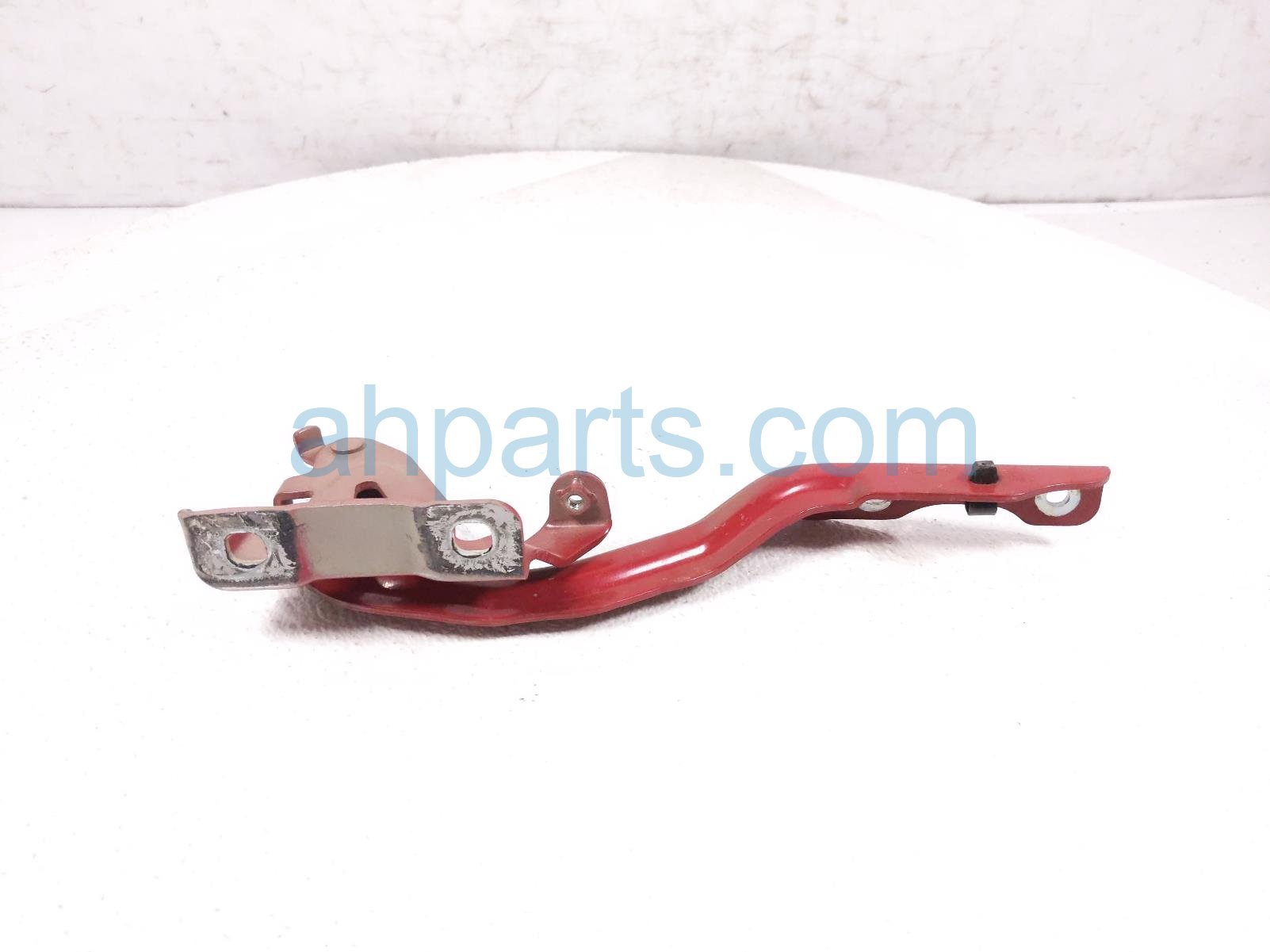 $25 Nissan RH HOOD HINGE - RED $25 Nissan RH HOOD HINGE - RED