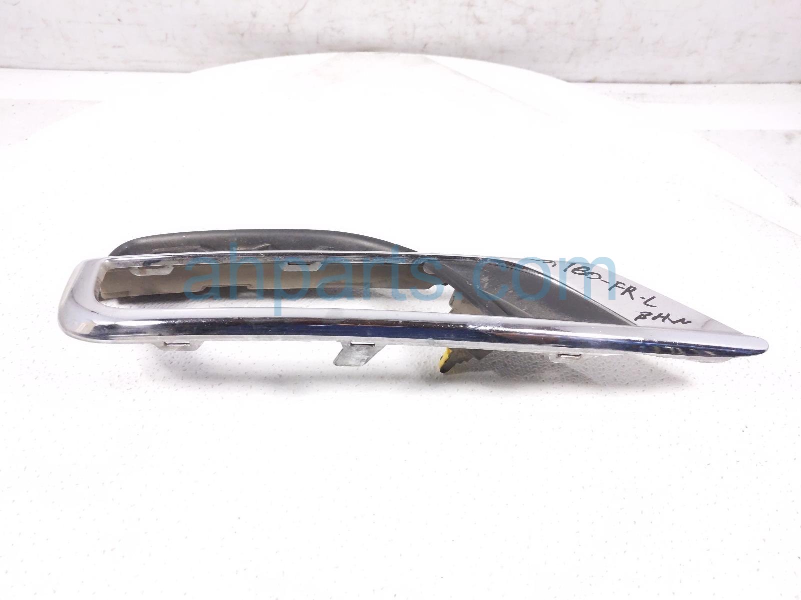 $35 Honda LH FOG LAMP GRILLE BEZEL * $35 Honda LH FOG LAMP GRILLE BEZEL *