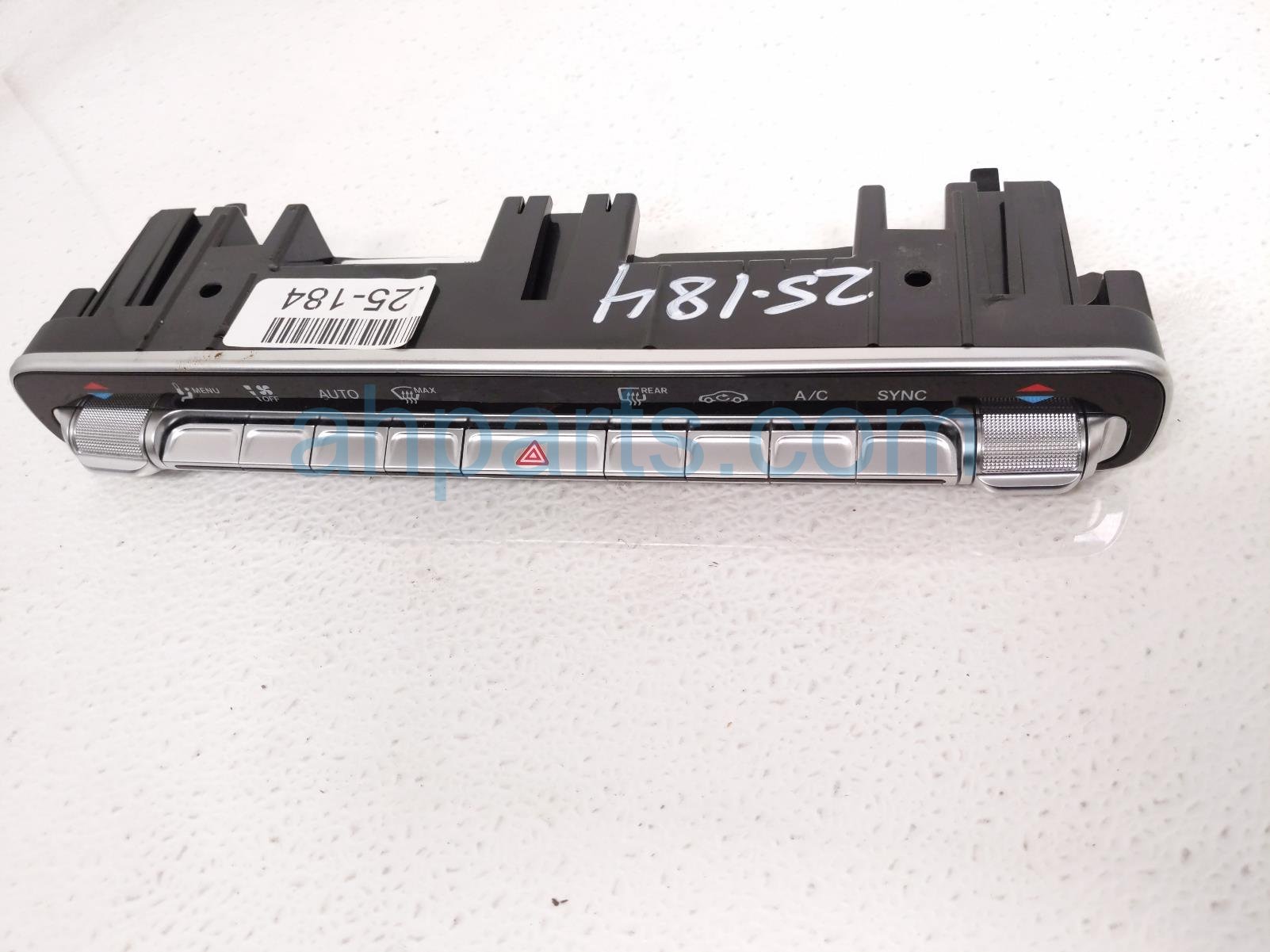 $99 Mercedes AC TEMP CONTROL UNIT - ON DASH $99 Mercedes AC TEMP CONTROL UNIT - ON DASH