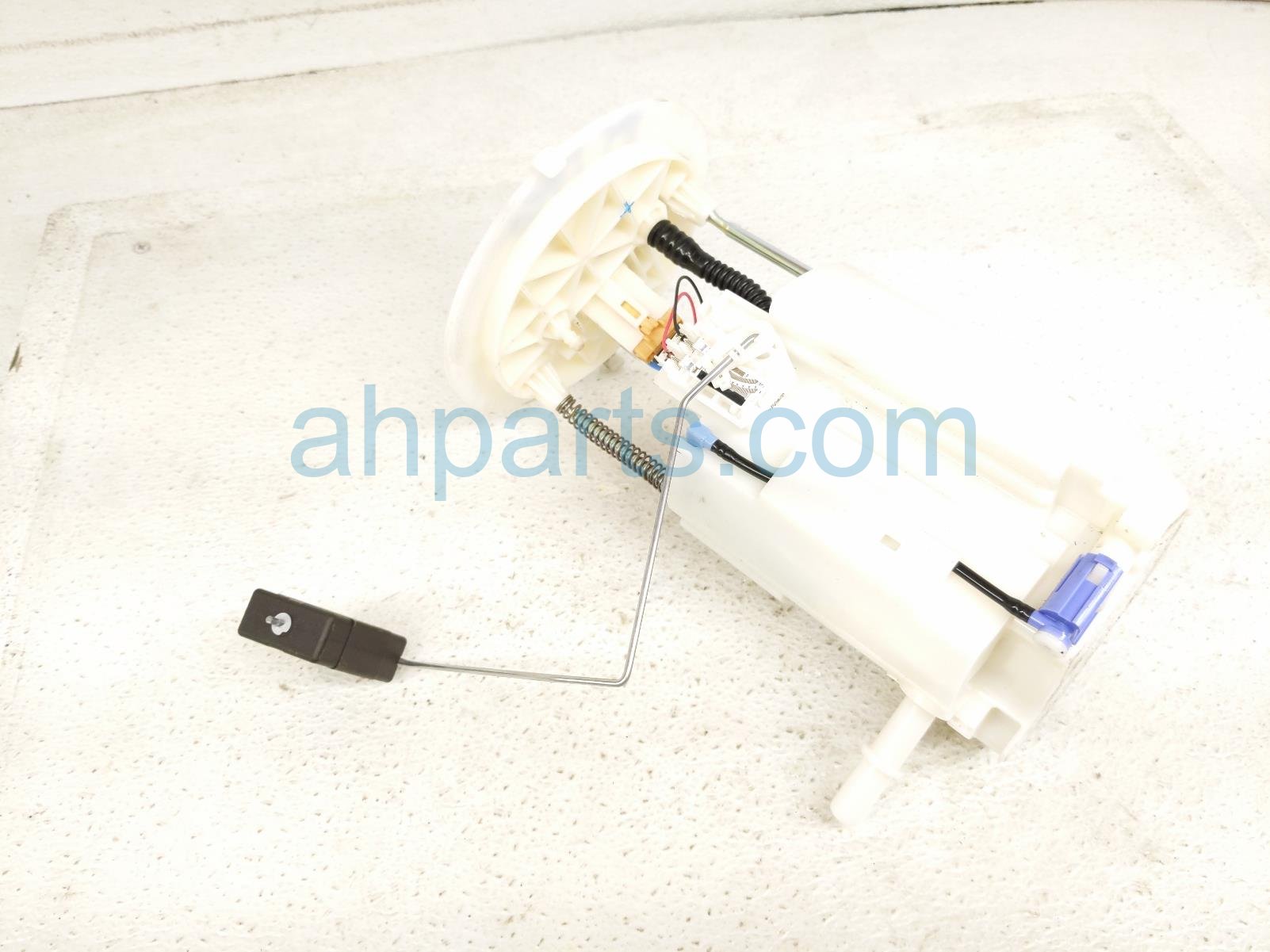 $70 Lexus GAS / FUEL PUMP - TANK MTD $70 Lexus GAS / FUEL PUMP - TANK MTD