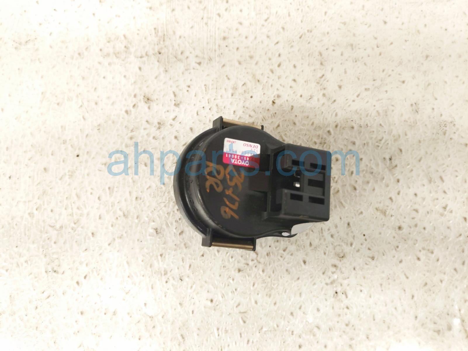 $30 Lexus RR/RH SHOCK ABSORBER ( ACTUATOR ) $30 Lexus RR/RH SHOCK ABSORBER ( ACTUATOR )