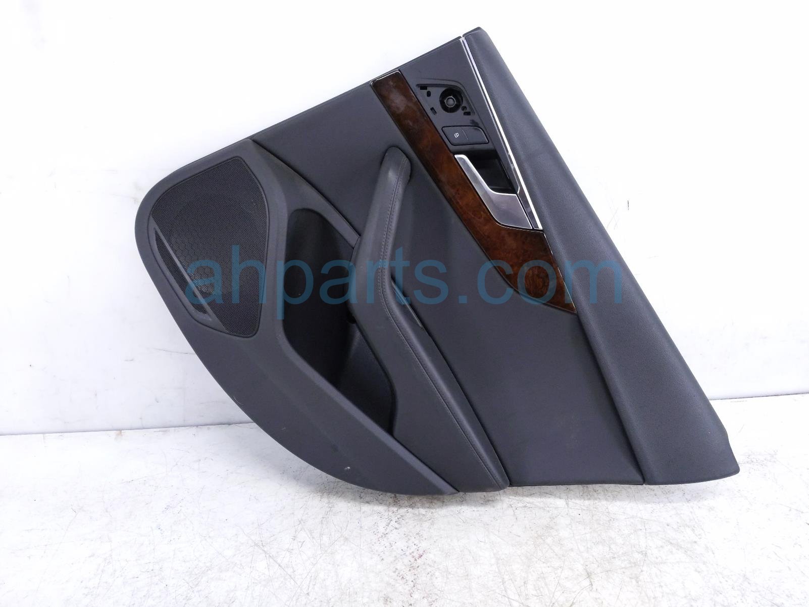 $125 Audi RR/RH INTERIOR DOOR PANEL - BLK P+ *