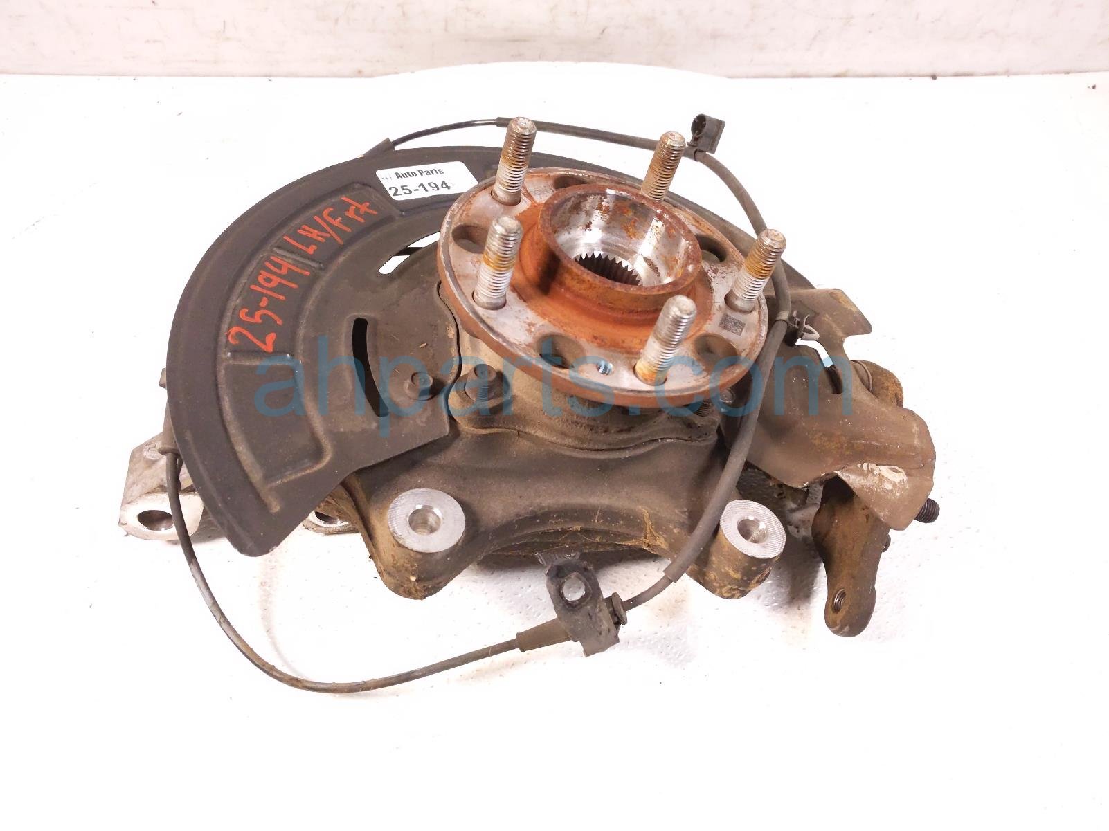 $99 Kia FR/LH SPINDLE KNUCKLE HUB