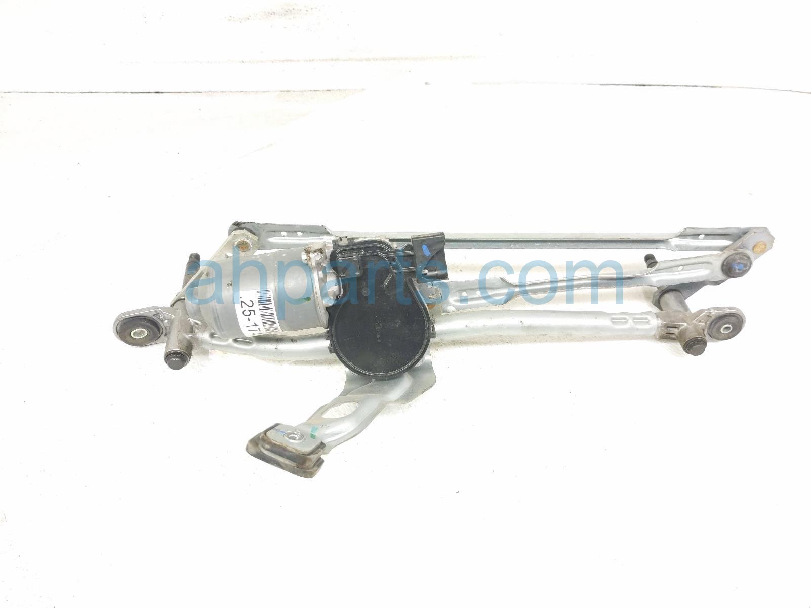 $99 BMW WINDSHIELD WIPER MOTOR W/ARM ASSY $99 BMW WINDSHIELD WIPER MOTOR W/ARM ASSY