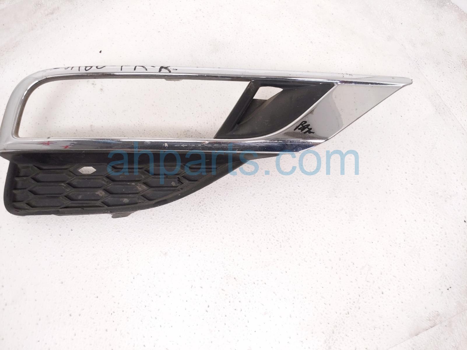 $35 Honda RH SIDE FOG LAMP BEZEL * $35 Honda RH SIDE FOG LAMP BEZEL *