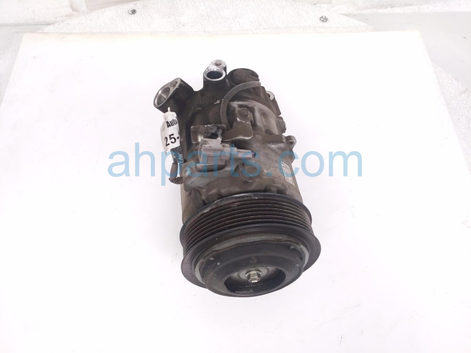 Nissan CORE! AC PUMP / COMPRESSOR - 91K MIL Nissan CORE! AC PUMP / COMPRESSOR - 91K MIL