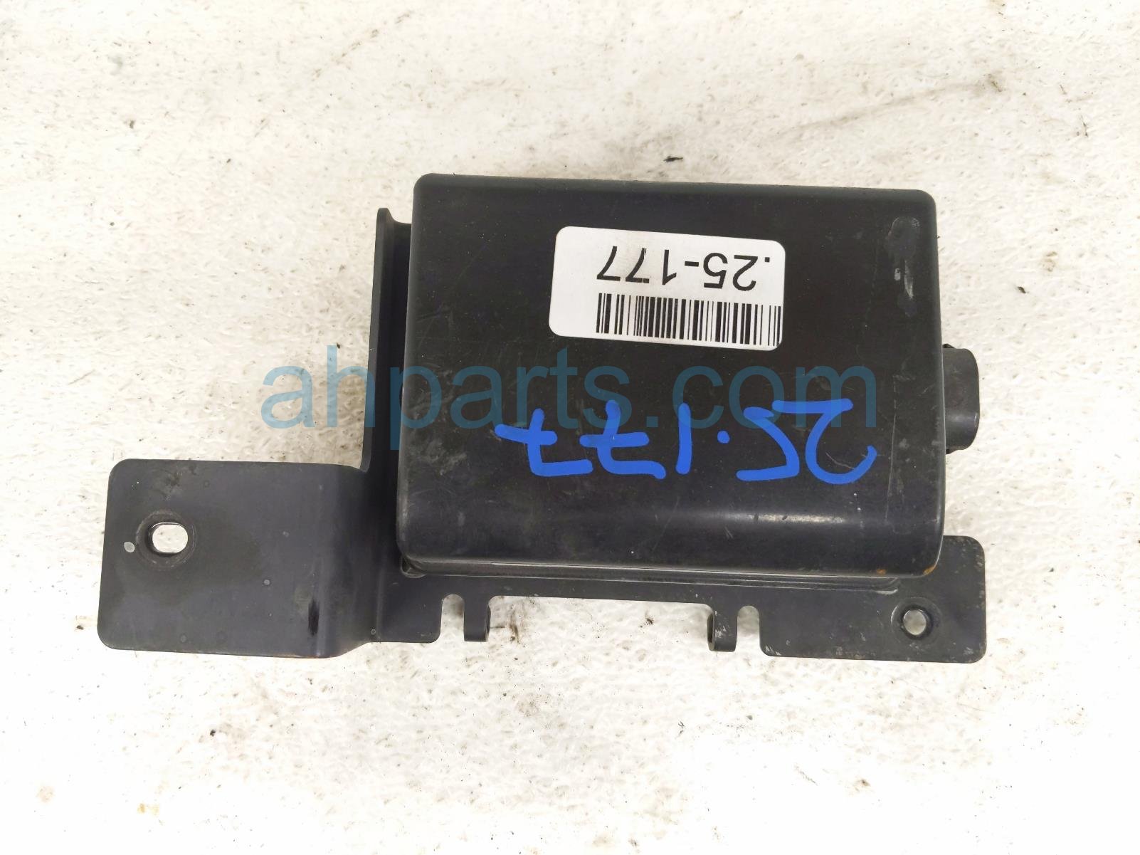 $175 Infiniti DISTANCE SONAR RADAR UNIT