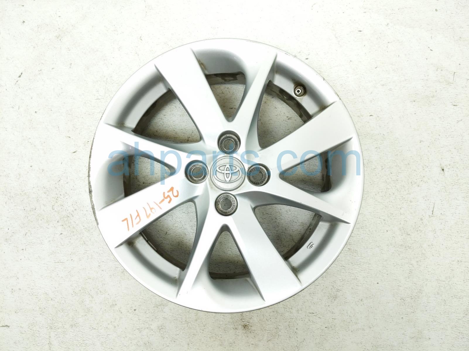 $175 Toyota FR/LH WHEEL / RIM * $175 Toyota FR/LH WHEEL / RIM *