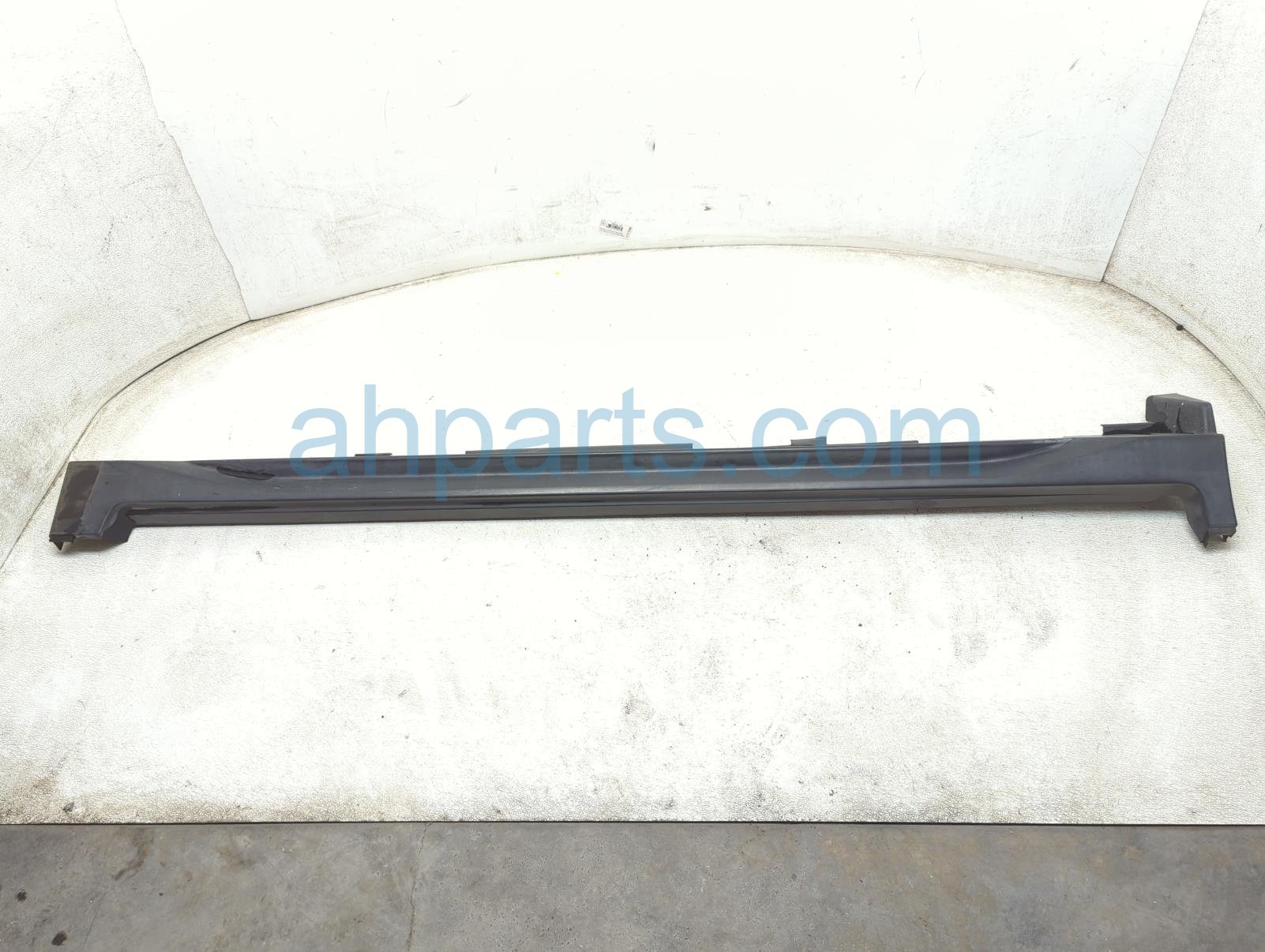 Sold 2018 Nissan Rogue Rocker Trim Passenger Side Skirt / Molding Black 76850 5HK0A Replacement Sold 2018 Nissan Rogue Rocker Trim Passenger Side Skirt / Molding Black 76850 5HK0A Replacement