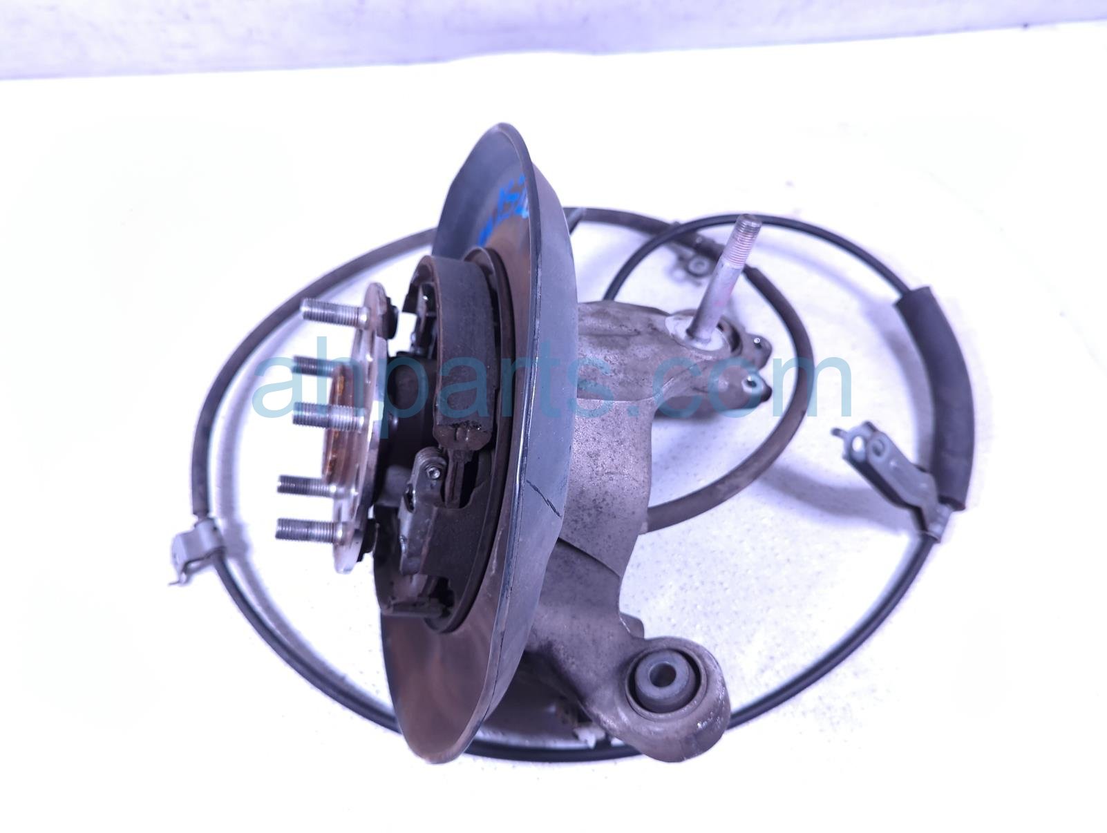 $696 Honda RR/RH SPINDLE KNUCKLE HUB