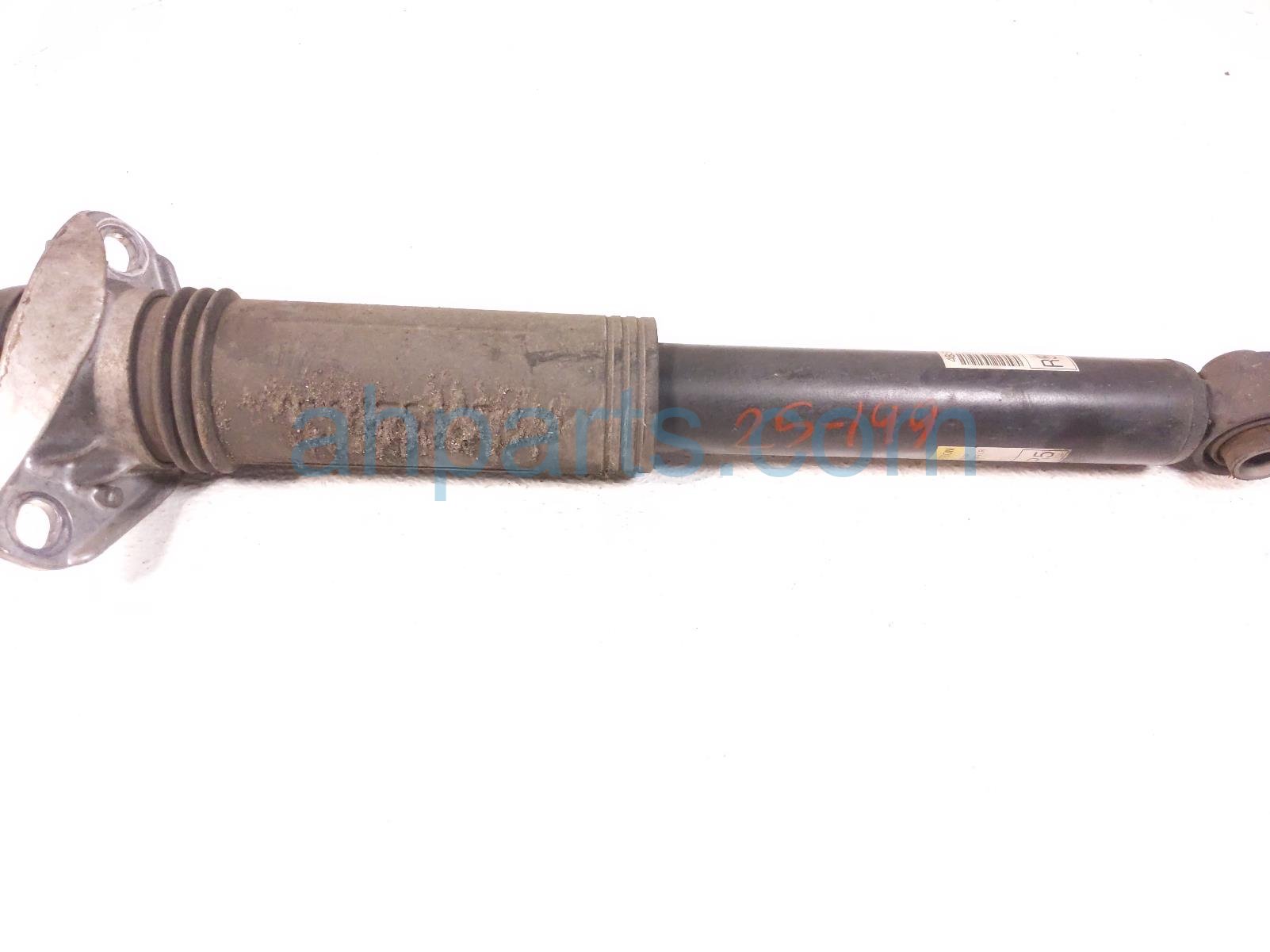 $30 Toyota RR/LH SHOCK ABSORBER $30 Toyota RR/LH SHOCK ABSORBER