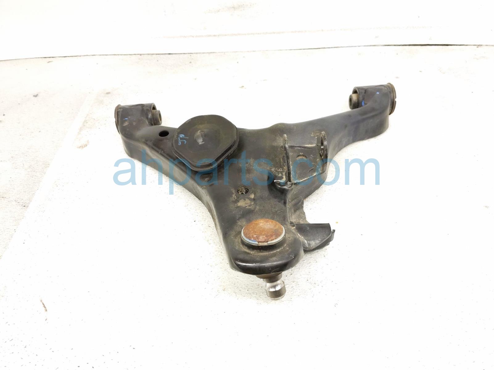 $95 Nissan FR/RH LOWER CONTROL ARM $95 Nissan FR/RH LOWER CONTROL ARM