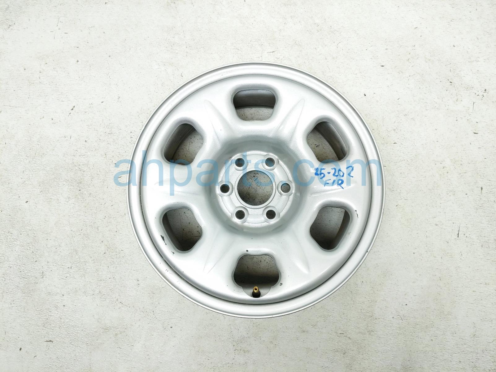 $125 Nissan FR/RH WHEEL / RIM