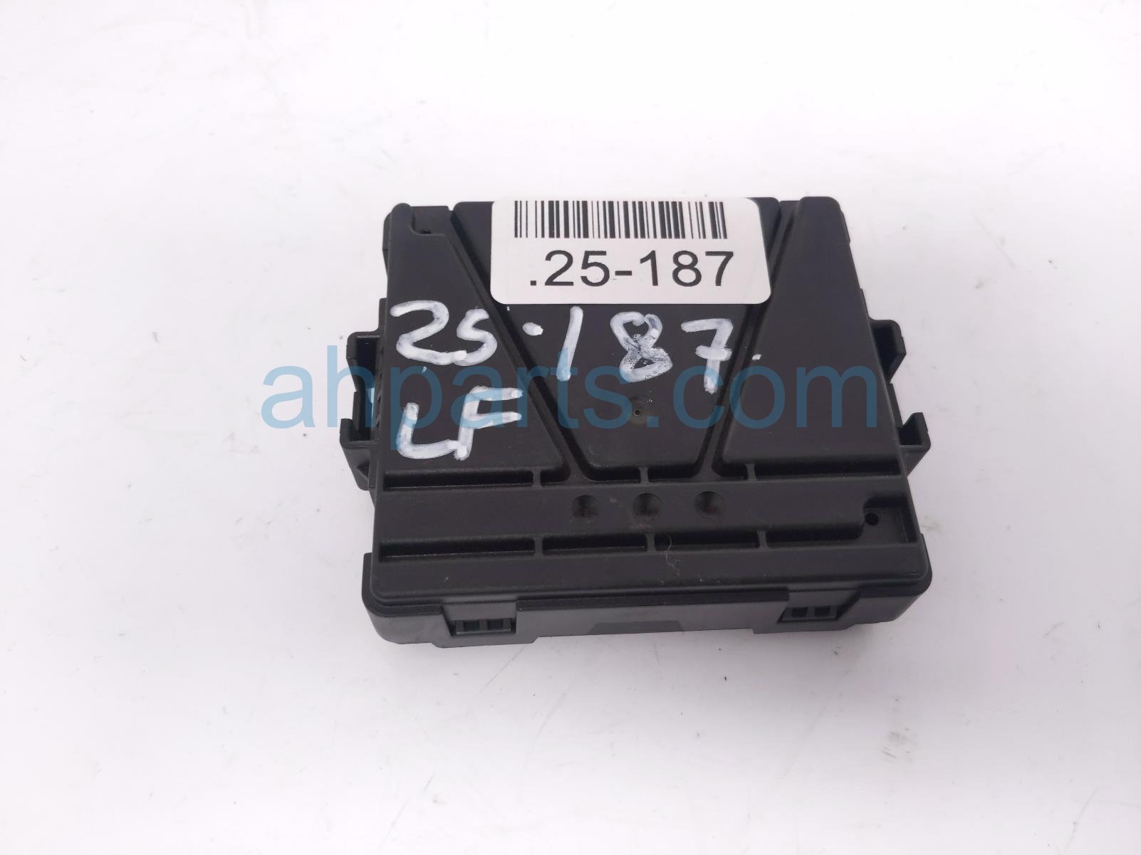 $99 Volkswagen HEADLIGHT / LAMP CONTROL MODULE $99 Volkswagen HEADLIGHT / LAMP CONTROL MODULE