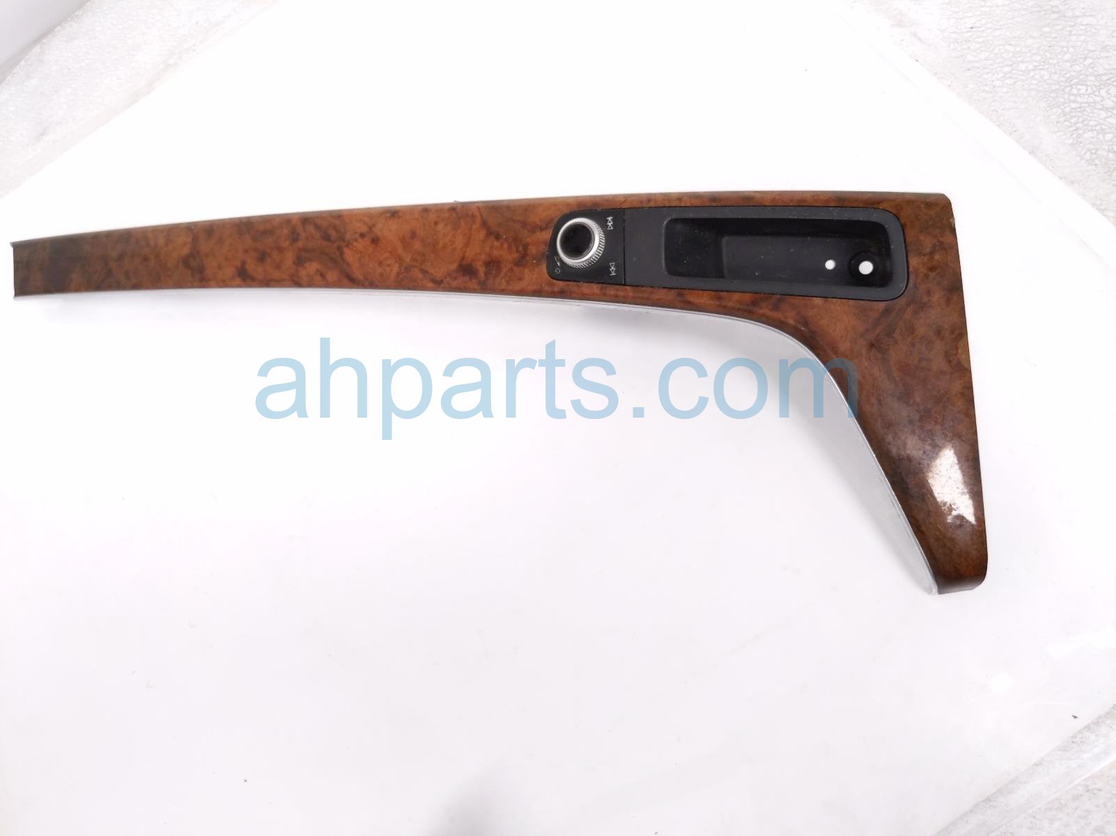 $75 Audi CONSOLE FINISH MOULDING W/VOLUMES