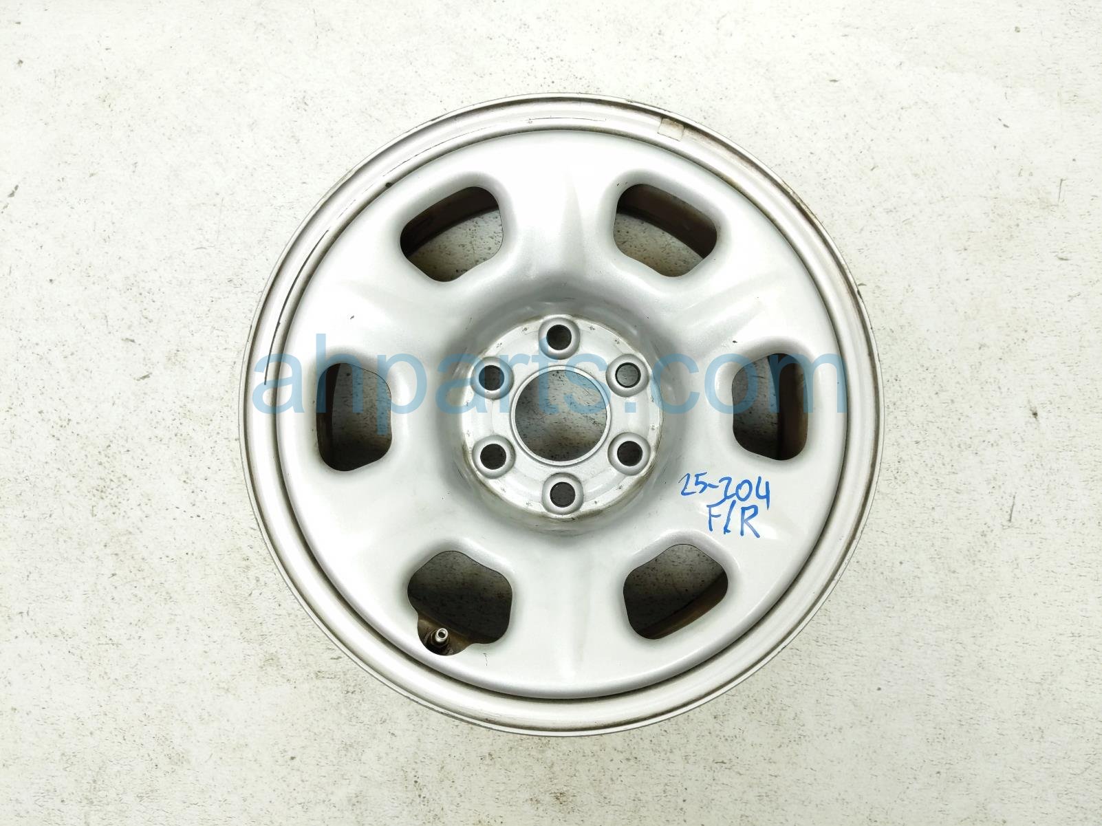 $125 Nissan FR/RH WHEEL / RIM * $125 Nissan FR/RH WHEEL / RIM *