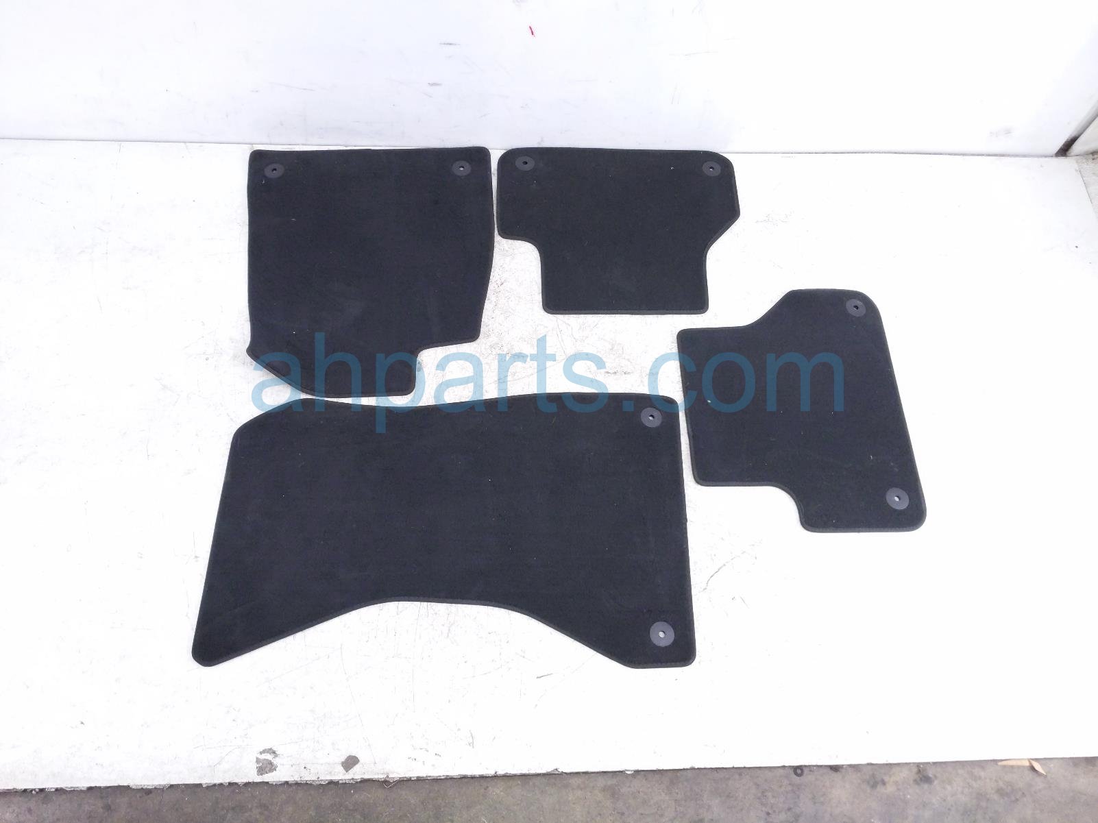 $49 Audi 4 PIECE FLOOR MATS - BLACK CLOTH