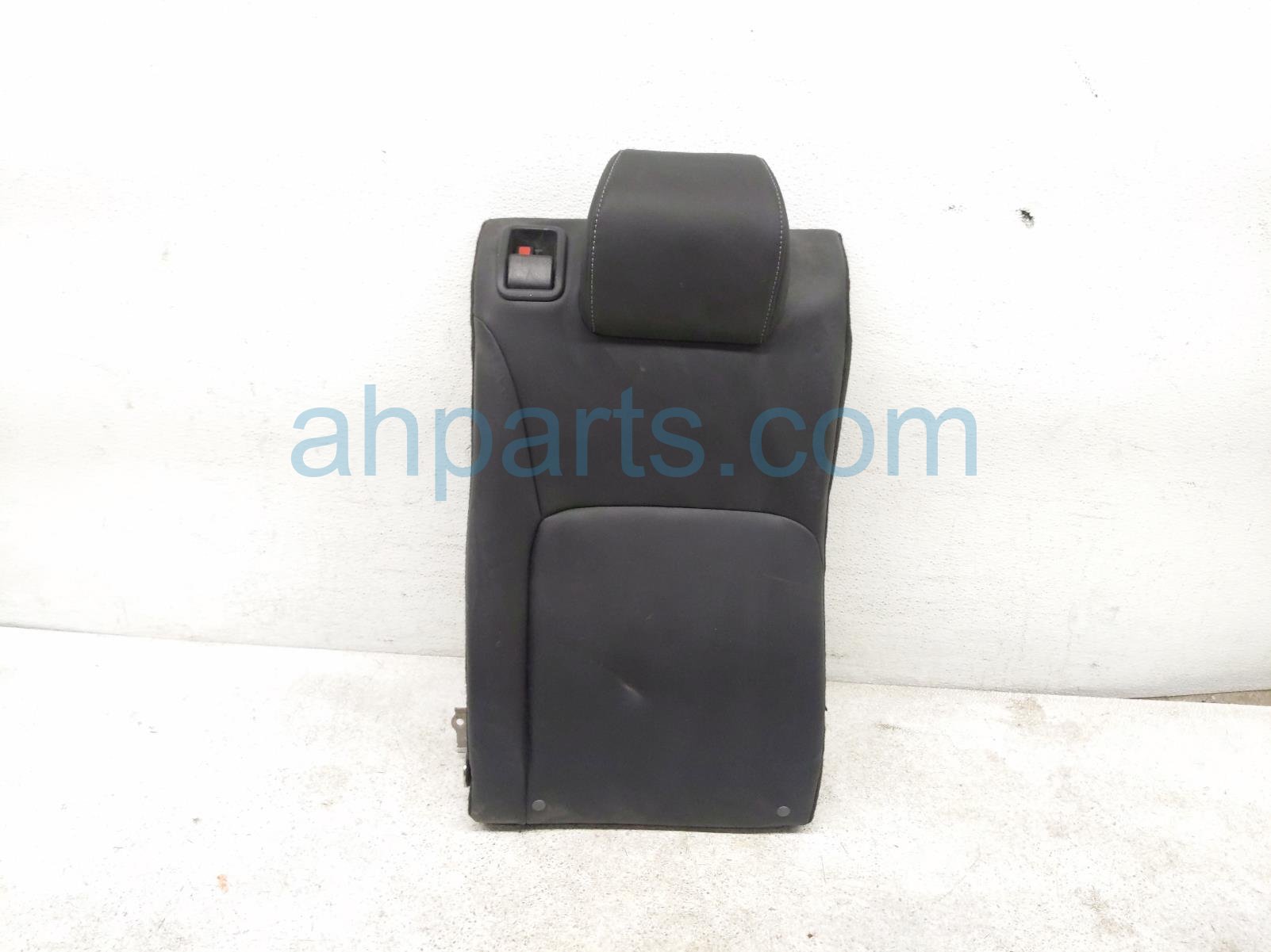$125 RR/RH UPPER SEAT CUSHION - BLACK* $125 RR/RH UPPER SEAT CUSHION - BLACK*
