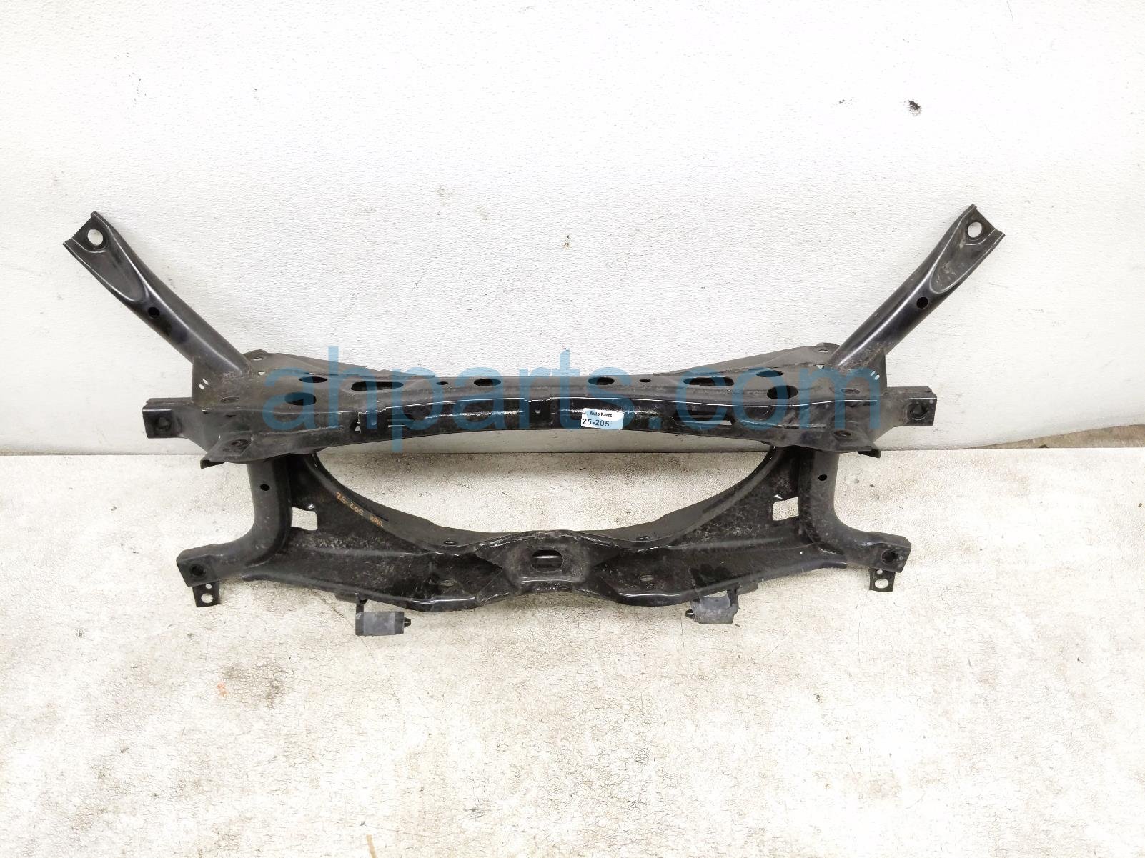 $125  REAR SUB FRAME / CRADLE