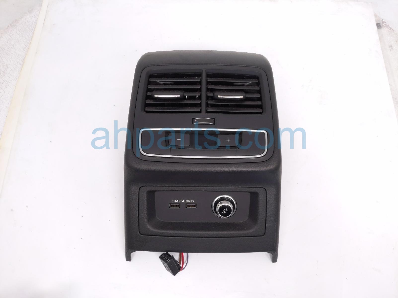 $50 Audi CENTER CONSOLE REAR COVER W/AIR VENT $50 Audi CENTER CONSOLE REAR COVER W/AIR VENT