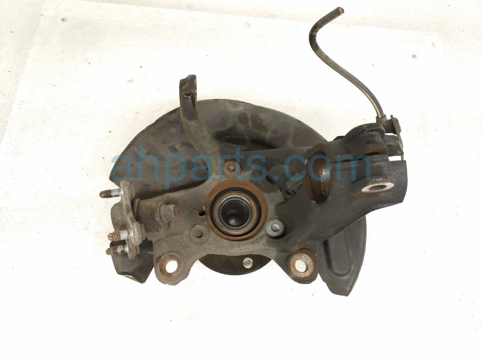 $145 Volkswagen FR/LH SPINDLE KNUCKLE HUB $145 Volkswagen FR/LH SPINDLE KNUCKLE HUB