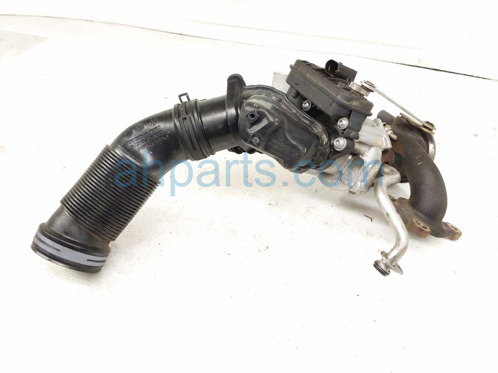 $175 Volkswagen TURBOCHARGER W/ MANIFOLD - 83K MI