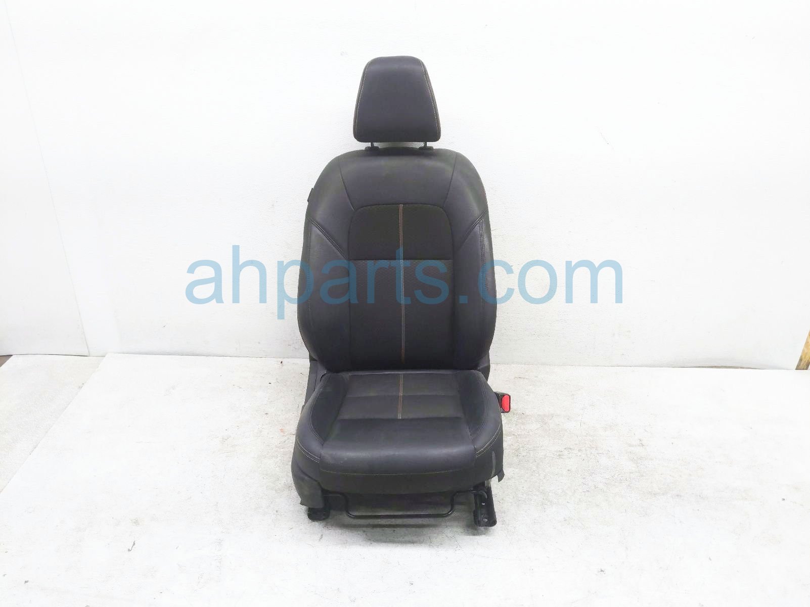 $245 Nissan FR/RH SEAT - BLACK - W/ AIRBAG $245 Nissan FR/RH SEAT - BLACK - W/ AIRBAG