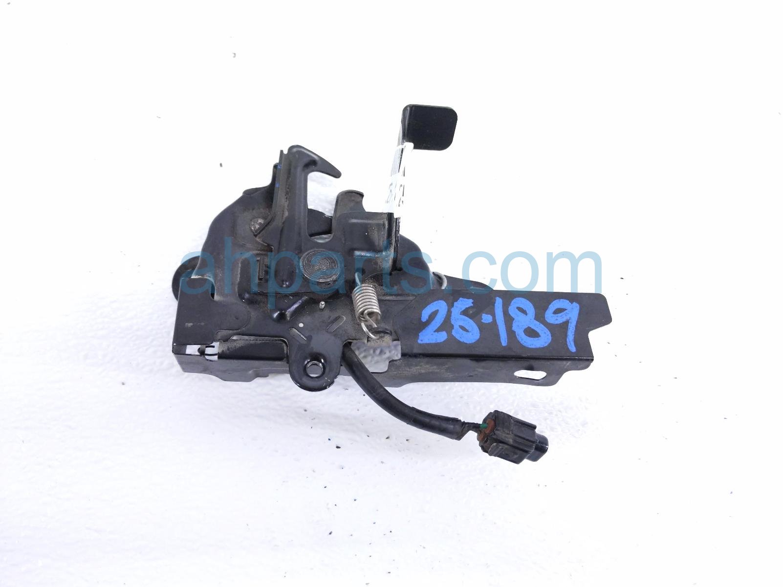 $50 Toyota HOOD LOCK / LATCH ASSY $50 Toyota HOOD LOCK / LATCH ASSY