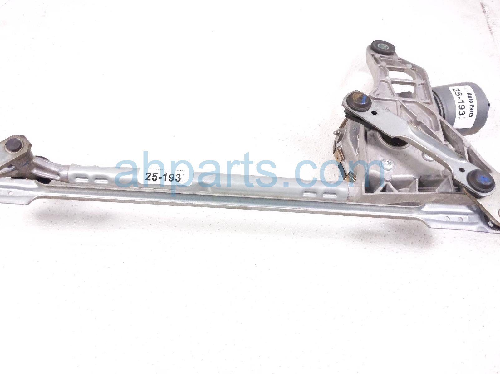 $45 Audi FRONT WINDSHIELD WIPER MOTOR ASSY $45 Audi FRONT WINDSHIELD WIPER MOTOR ASSY