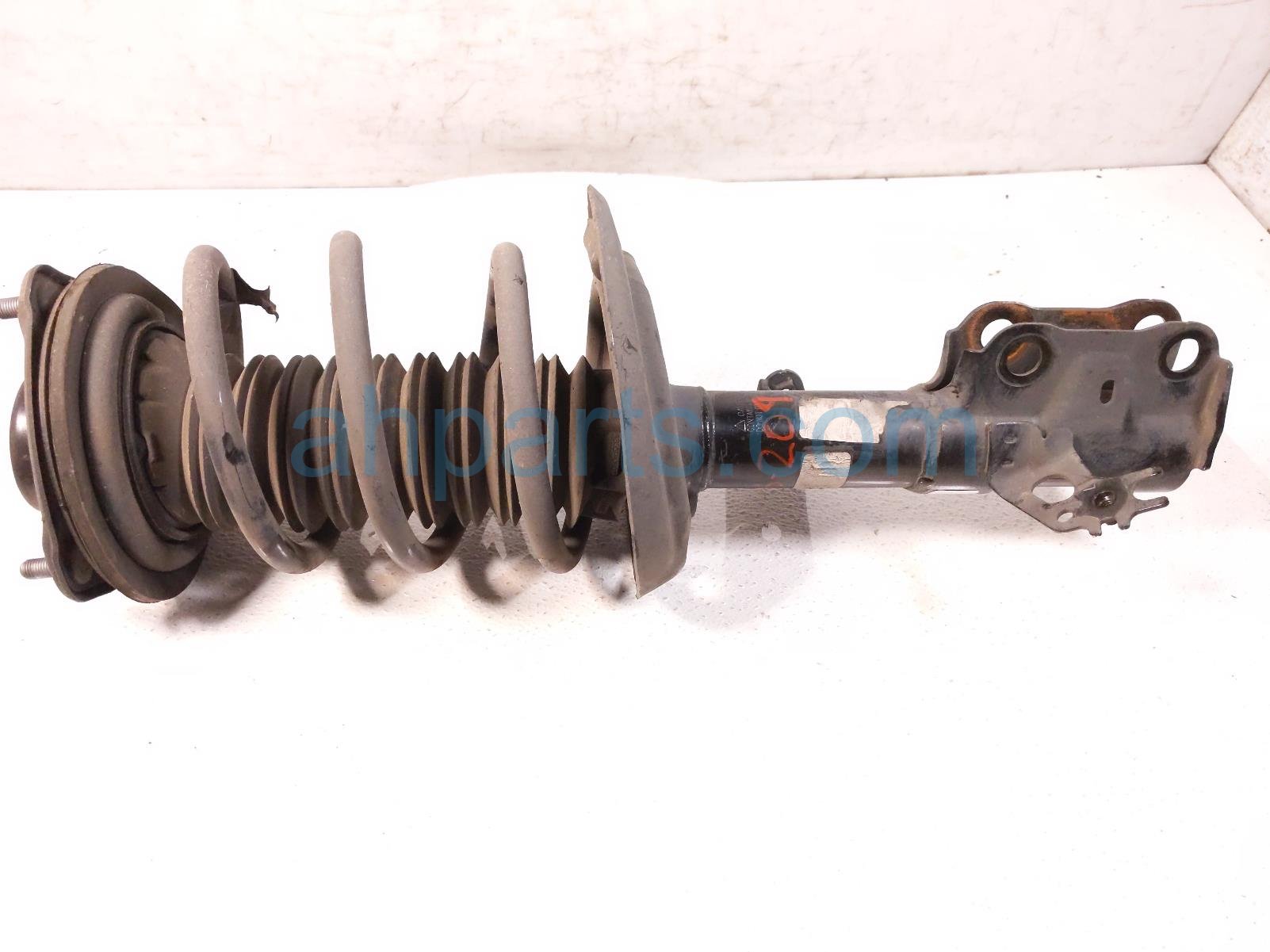 $195 Toyota FR/LH STRUT ABSORBER + SPRING