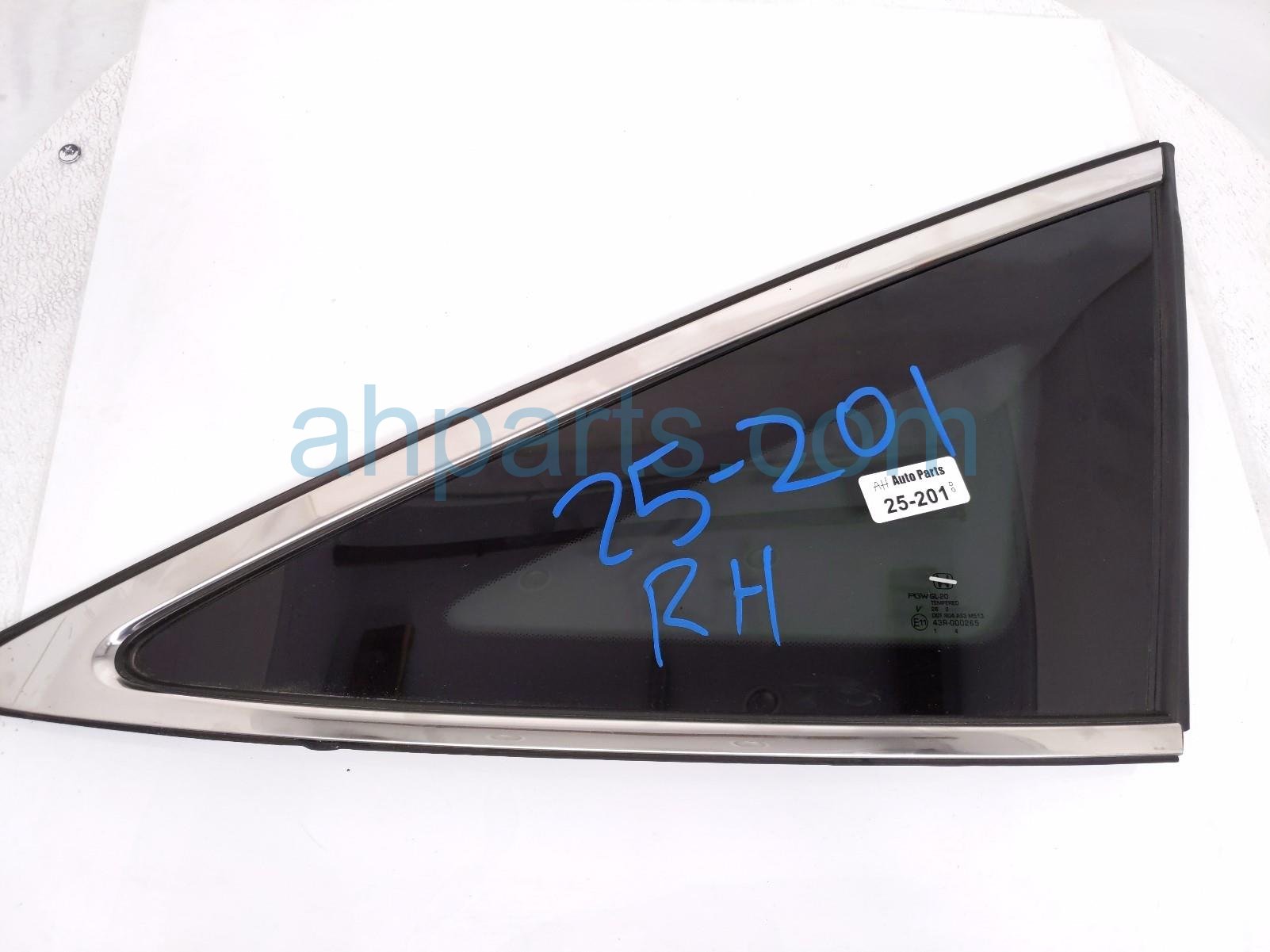 $99 Honda RH QUARTER WINDOW GLASS $99 Honda RH QUARTER WINDOW GLASS