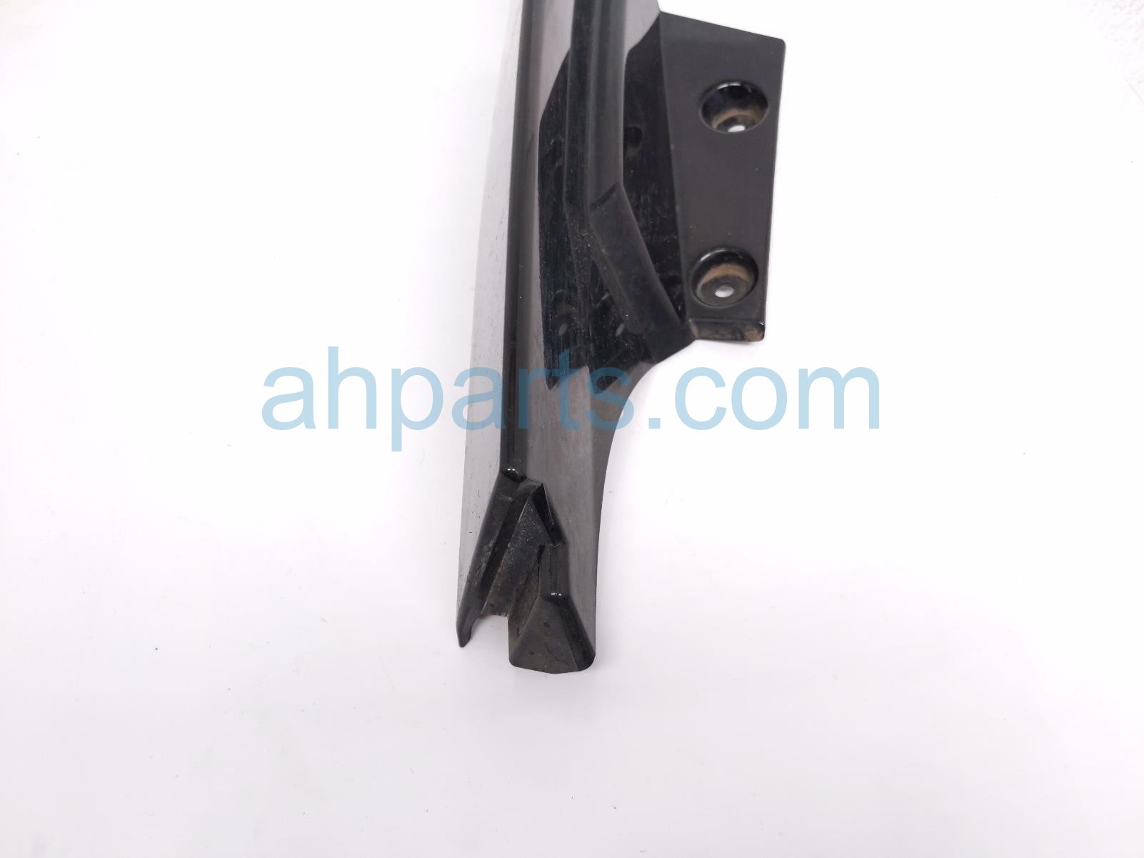 $45 Nissan RR/RH TAILGATE SPOILER EXTENSION $45 Nissan RR/RH TAILGATE SPOILER EXTENSION