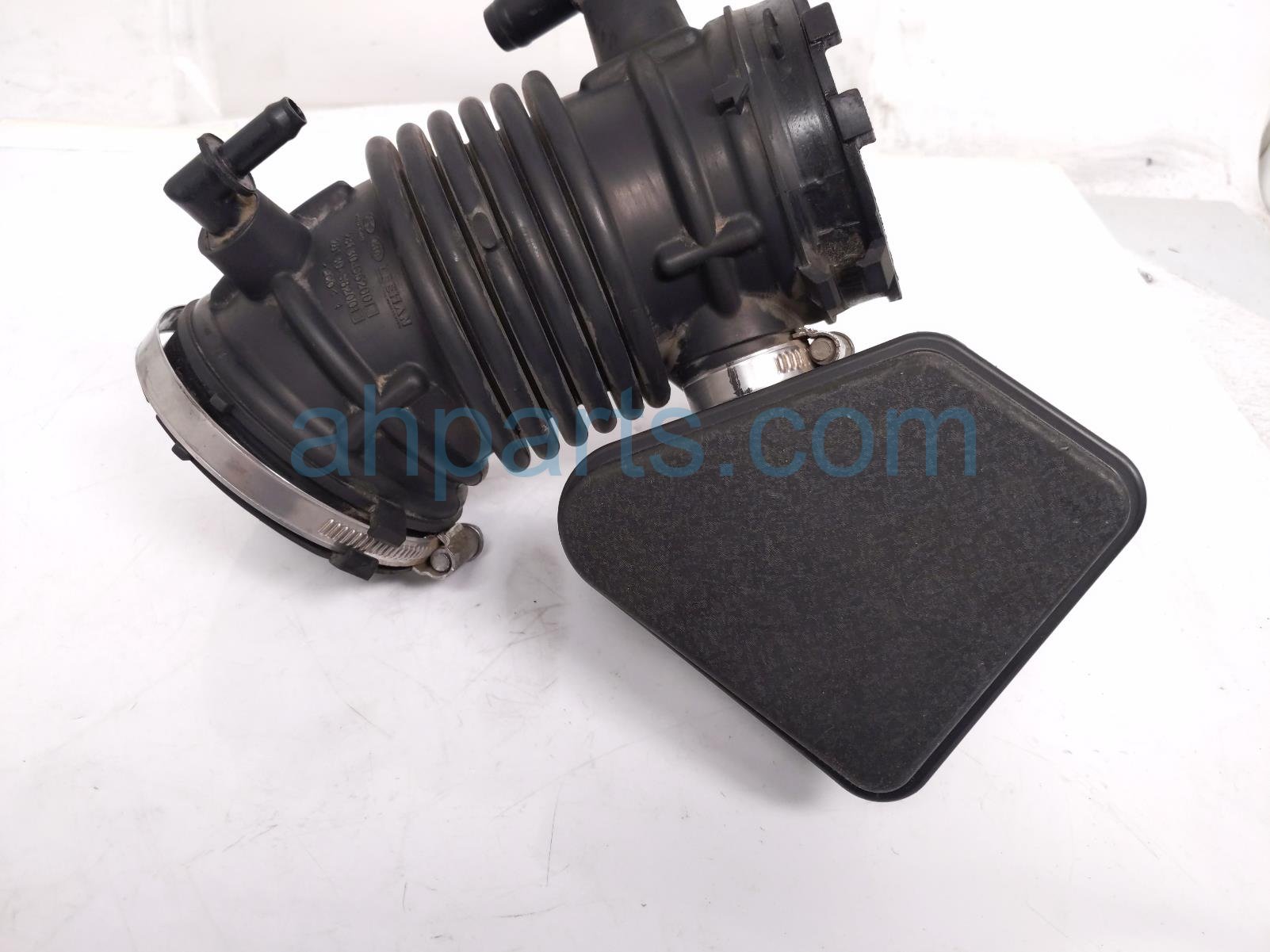 $25 Kia AIR INTAKE HOSE ASSY - 3.8L $25 Kia AIR INTAKE HOSE ASSY - 3.8L