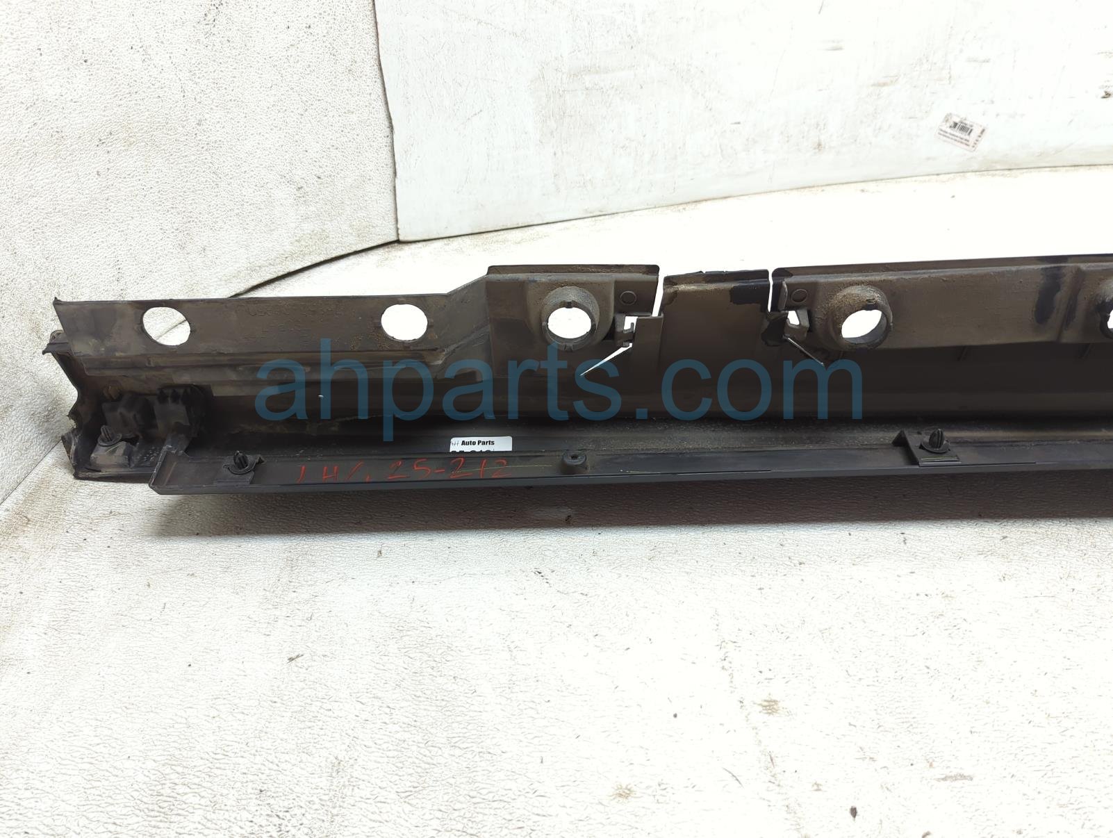 Sold 2023 Toyota Camry Rocker Trim Driver Side Skirt / Molding