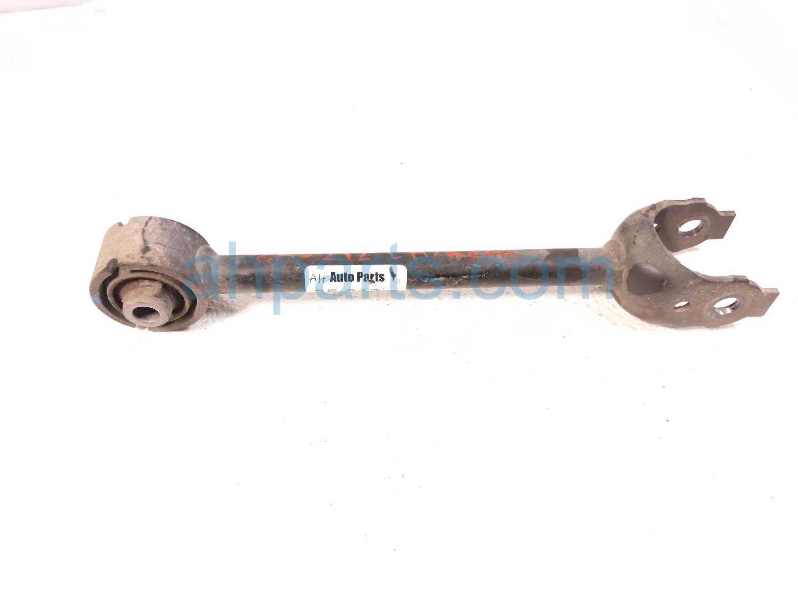 $45 Toyota RR/LH LATERAL LOWER CONTROL ARM $45 Toyota RR/LH LATERAL LOWER CONTROL ARM