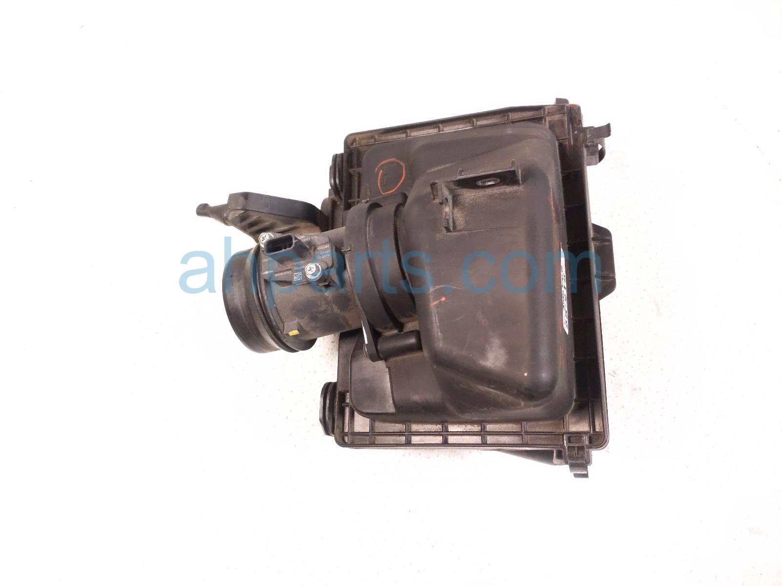 $145 Infiniti LH AIR CLEANER INTAKE BOX * $145 Infiniti LH AIR CLEANER INTAKE BOX *