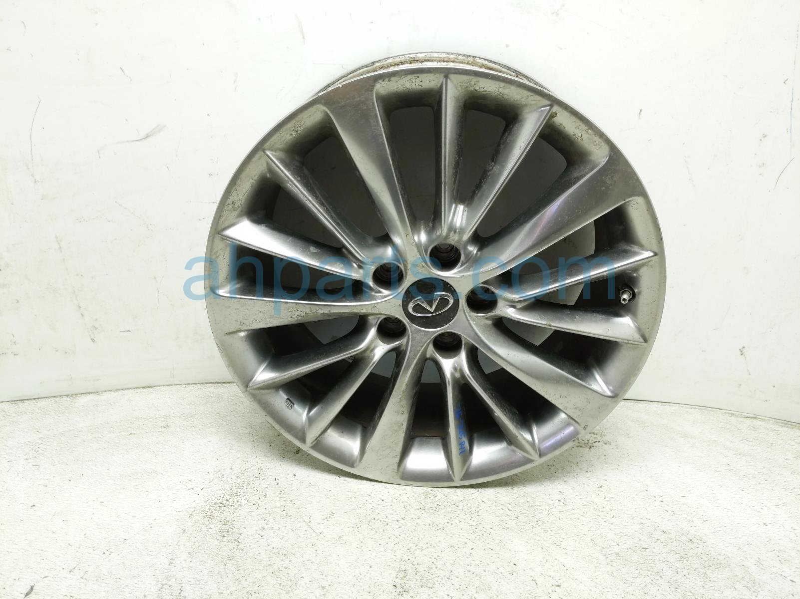 $199 Infiniti RR/LH WHEEL / RIM - LIGHT CURB $199 Infiniti RR/LH WHEEL / RIM - LIGHT CURB