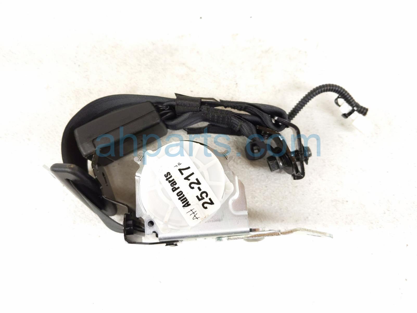 $45 Honda 2ND ROW MID SEAT BELT - BLACK SDN $45 Honda 2ND ROW MID SEAT BELT - BLACK SDN